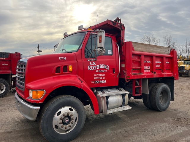 2007 Sterling 750 4x2 S/A Dump Truck