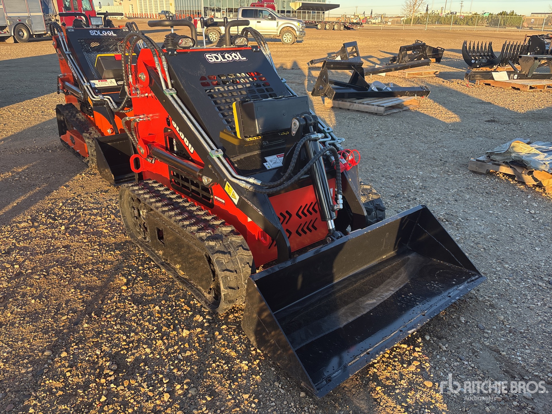 General Appearance with Picture, Right Front Corner