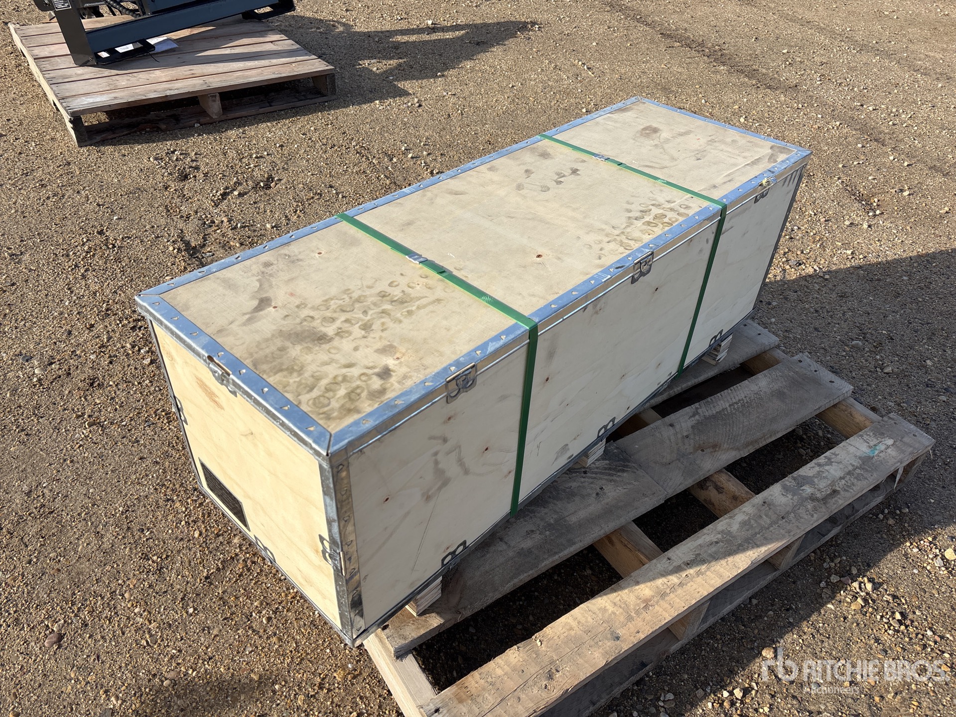 General Appearance with Bild, Ecke vorne rechts