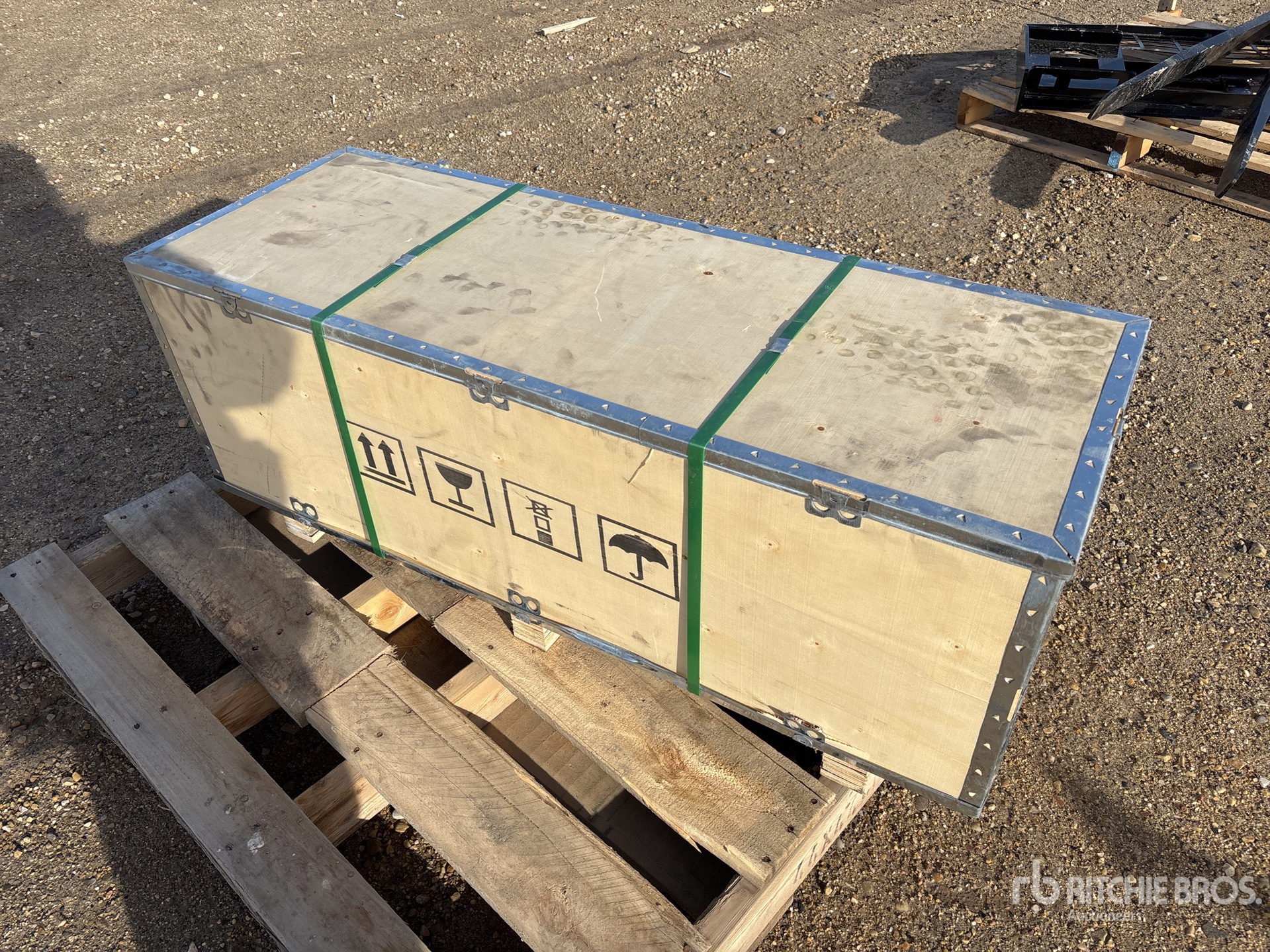 General Appearance with Bild, Ecke hinten rechts