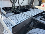 4 Underbody - Truck with 