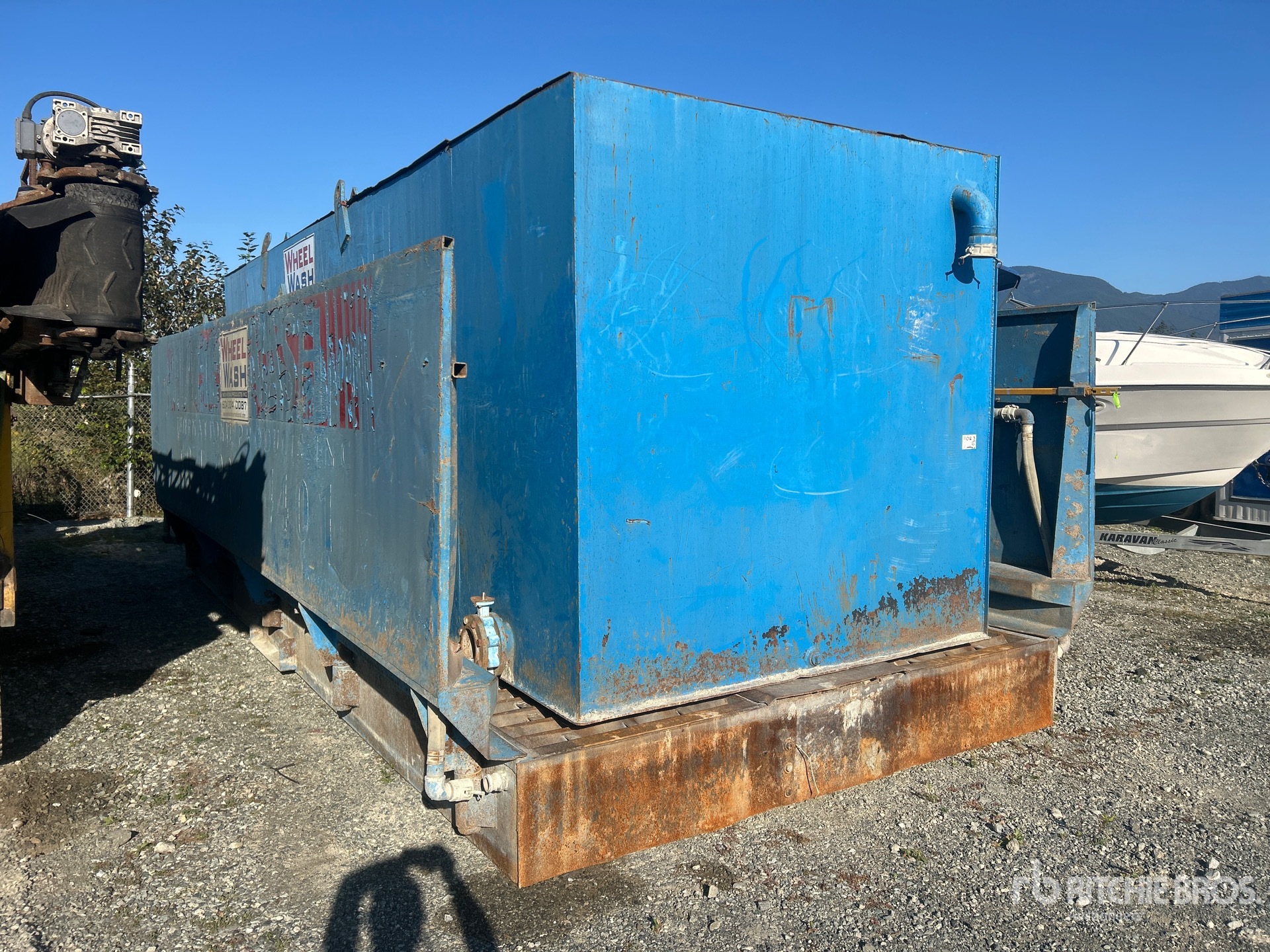 General Appearance with Picture, Right Front Corner