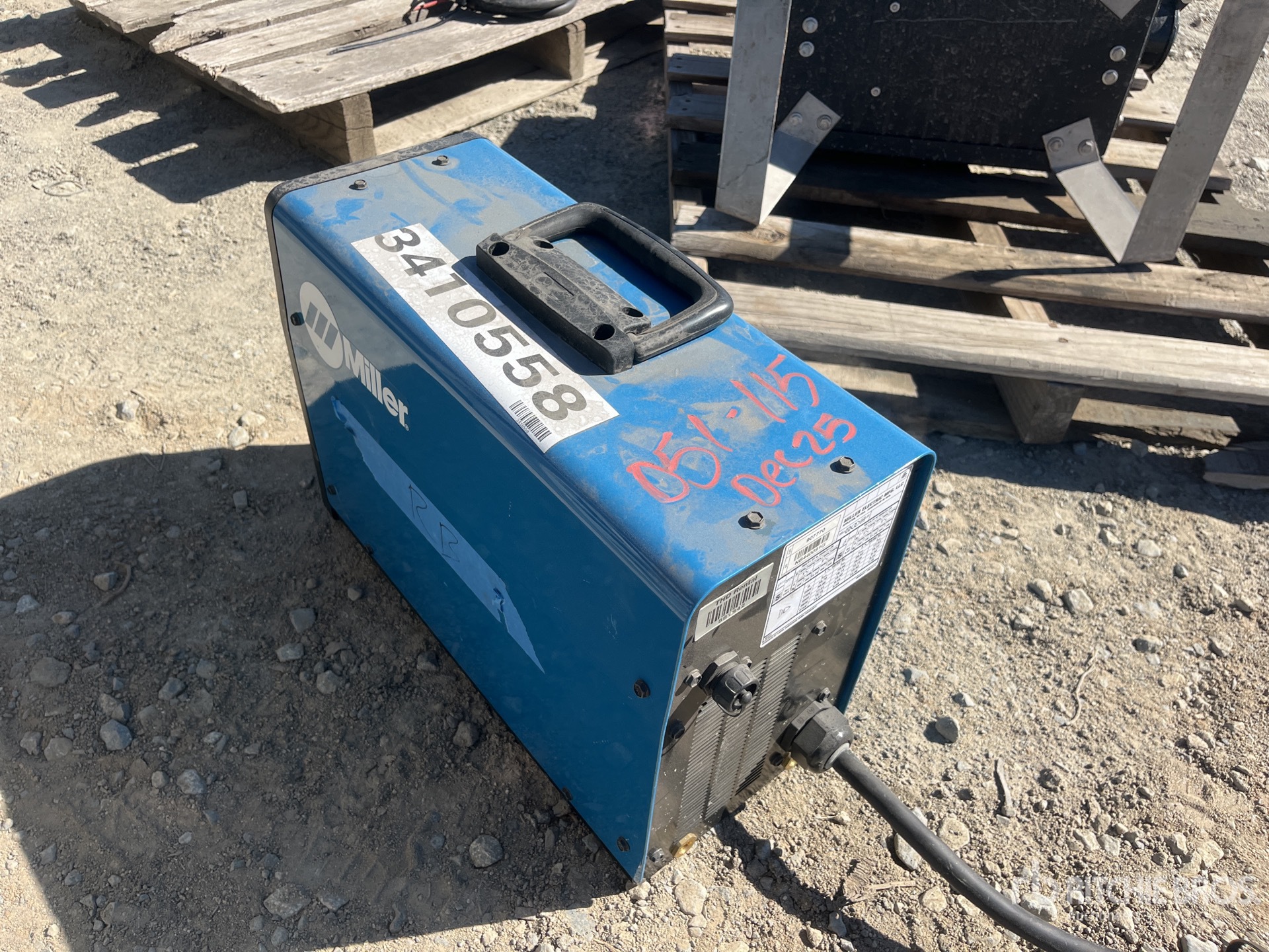 General Appearance with Bild, Ecke hinten links