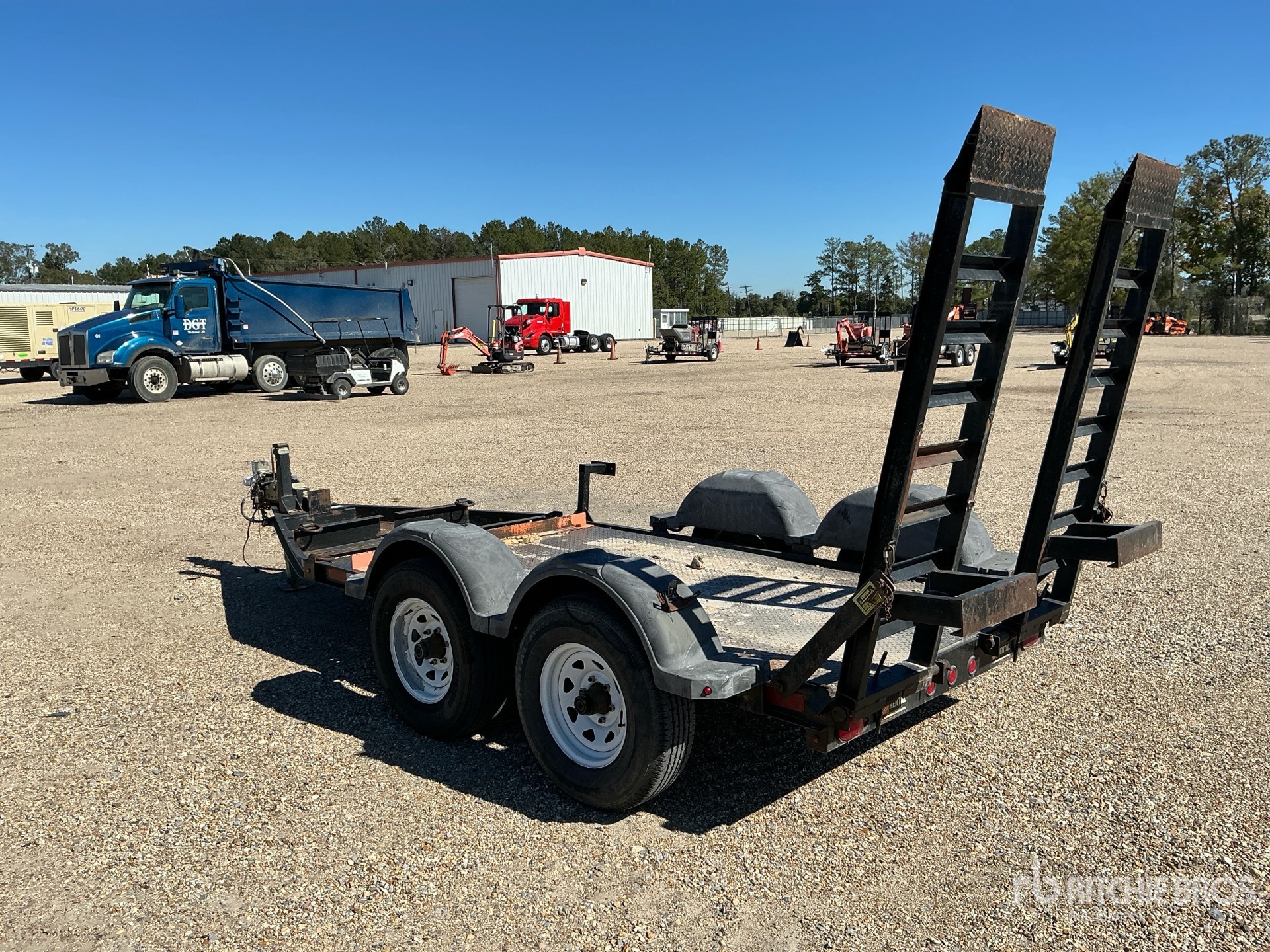 Aspect général with Image, coin arrière gauche