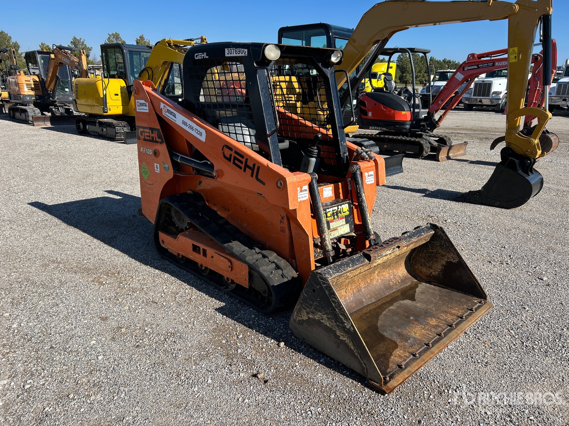 General Appearance with Picture, Right Front Corner