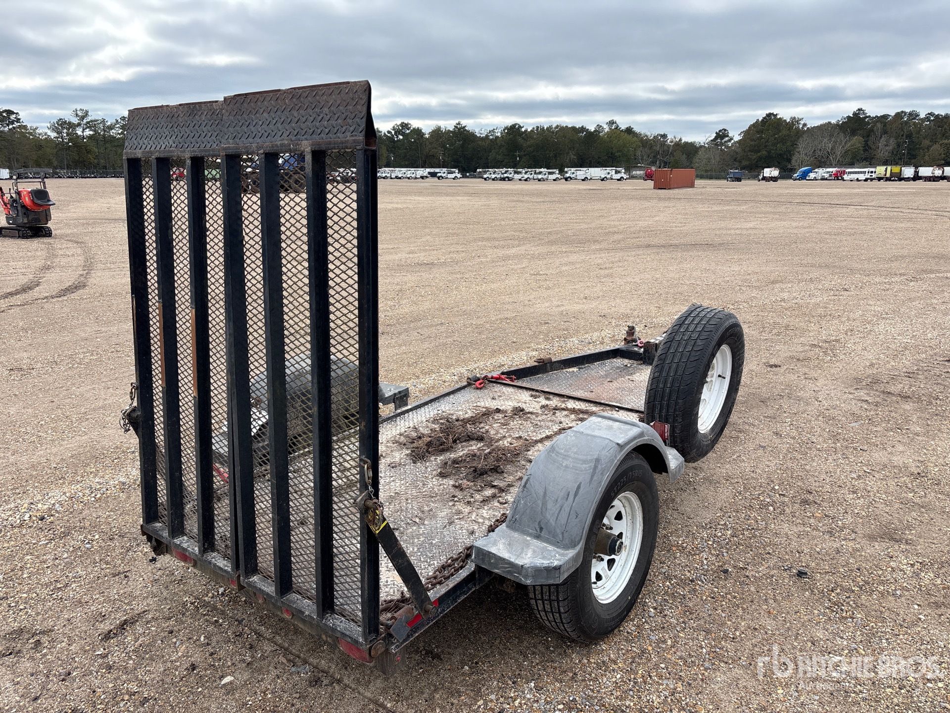 General Appearance with Picture, Right Rear Corner