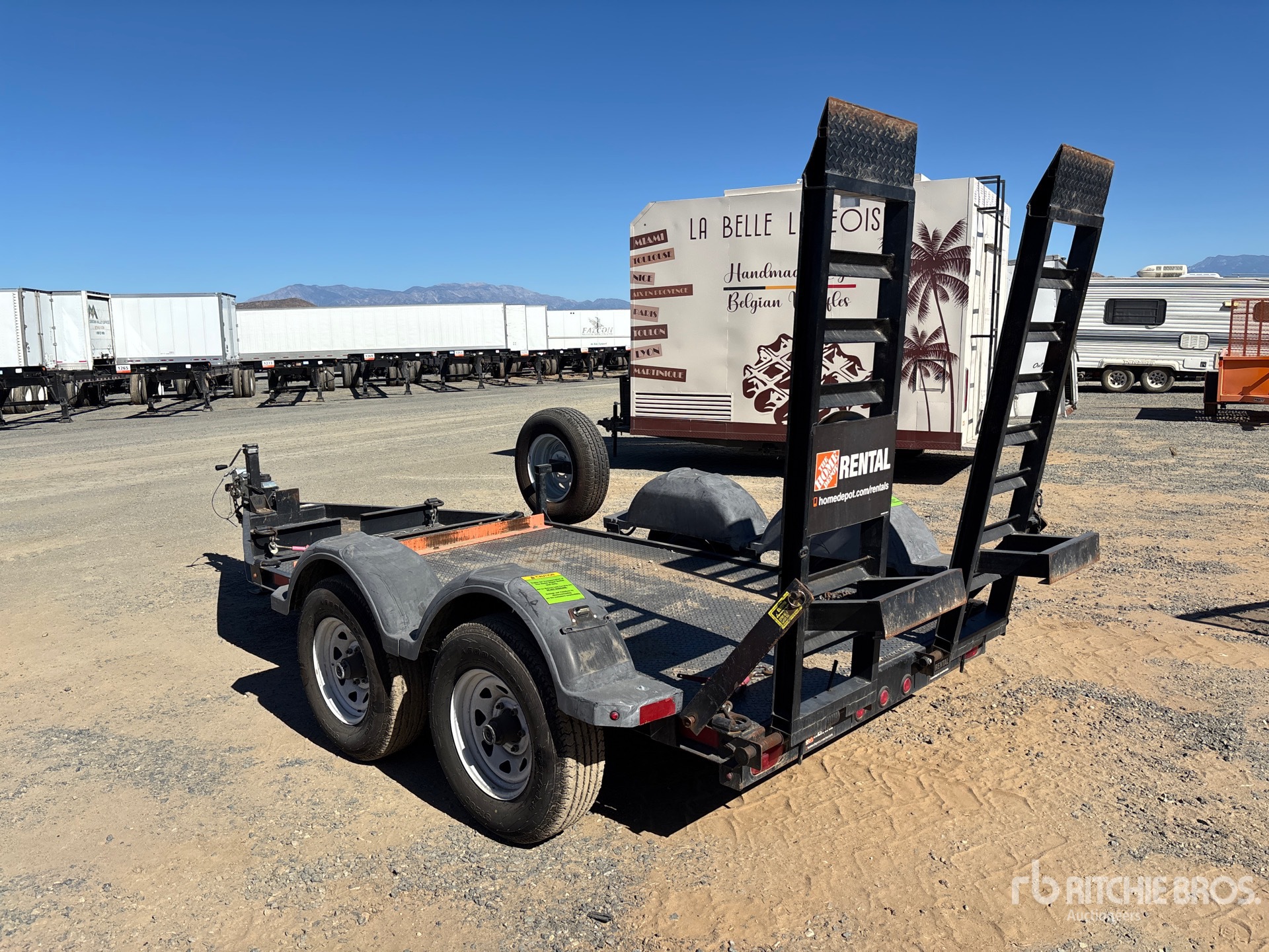 General Appearance with Picture, Left Rear Corner