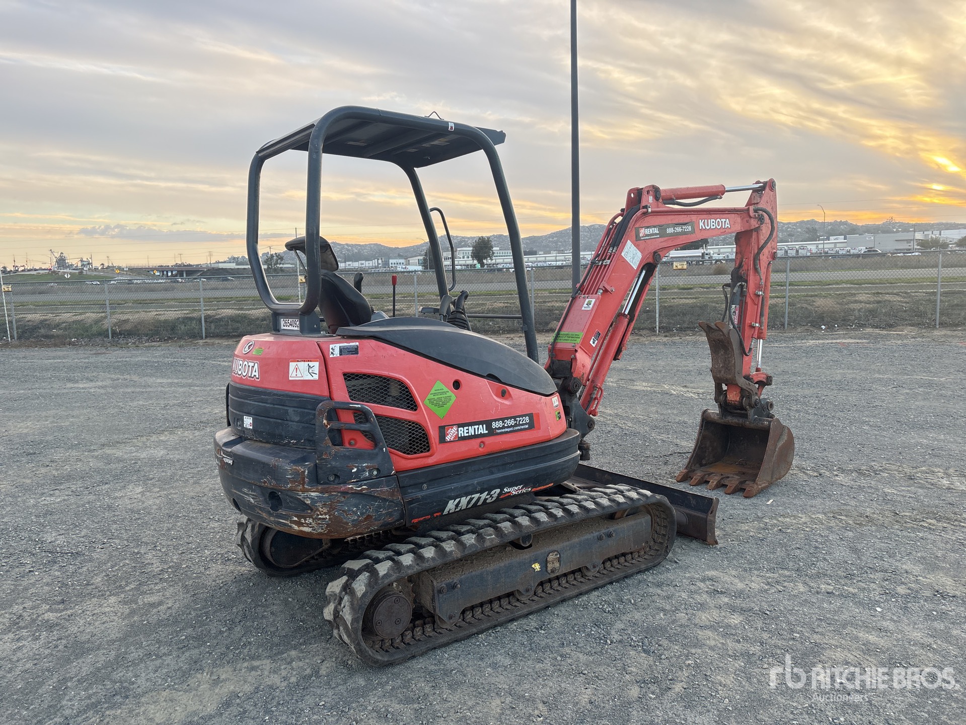 General Appearance with Picture, Right Rear Corner