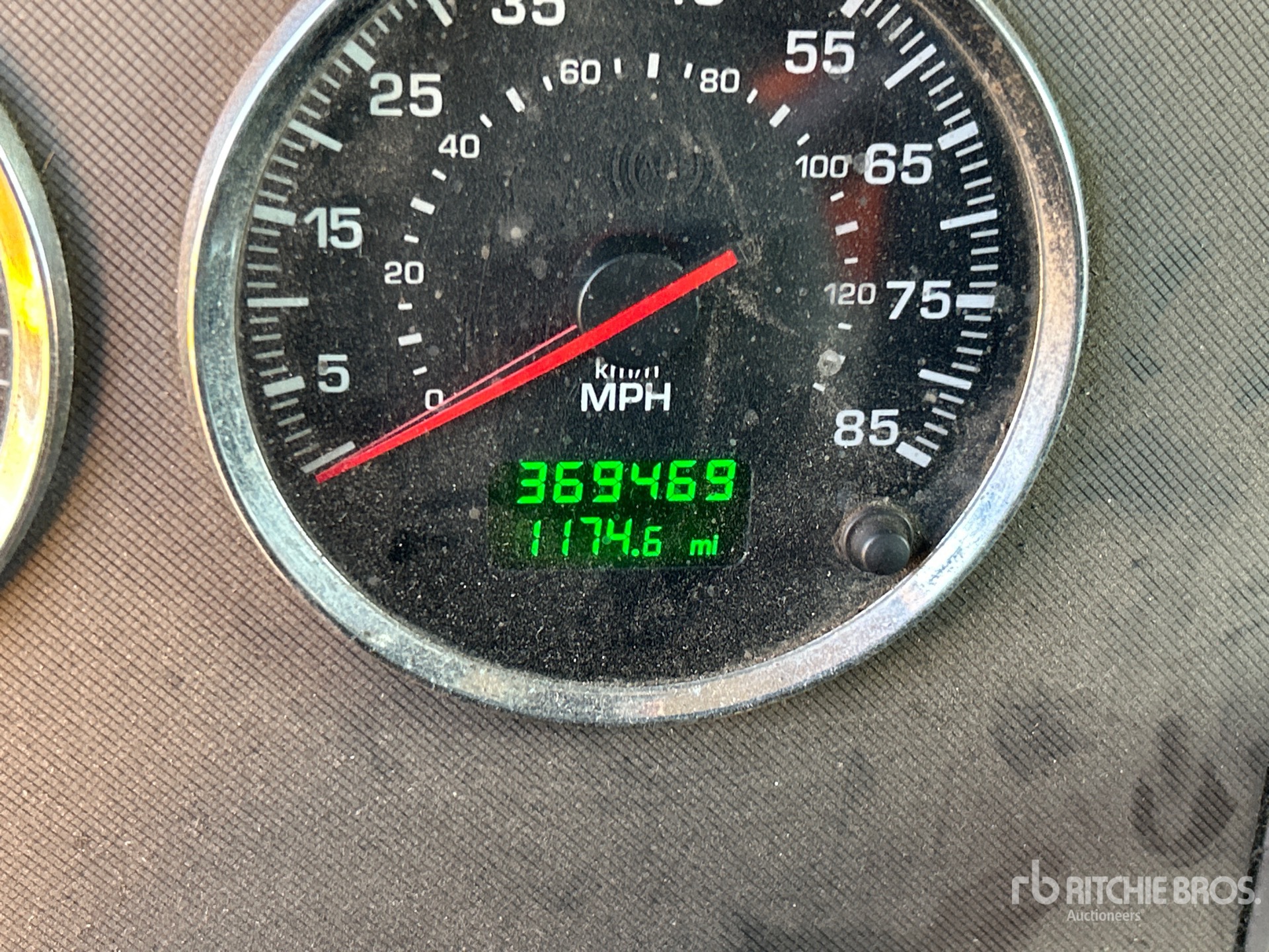General Appearance with Hour Meter / Odometer