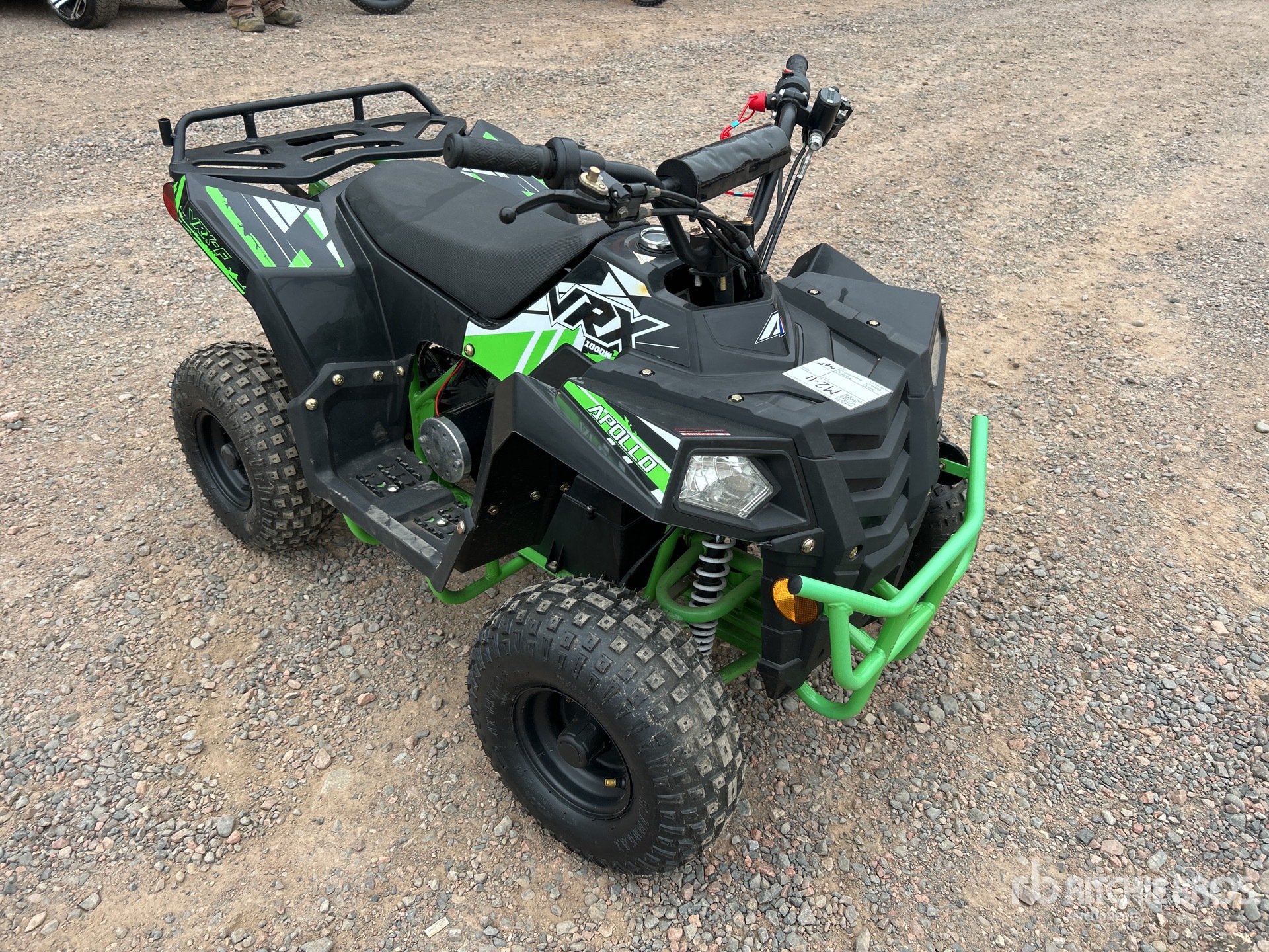 General Appearance with Picture, Right Front Corner
