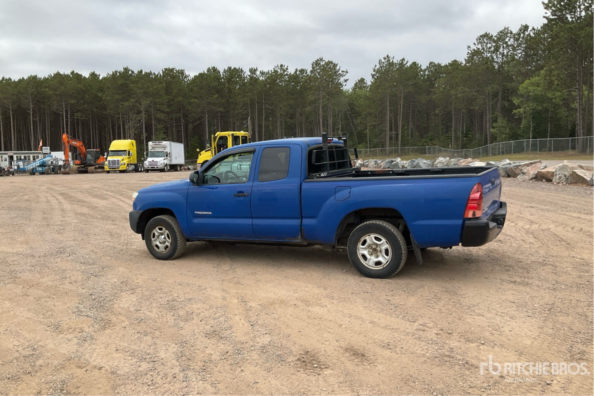 General Appearance with Picture, Left Rear Corner