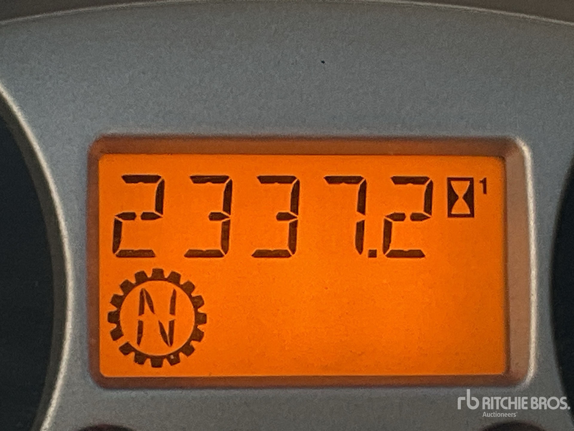 General Appearance with Hour Meter / Odometer