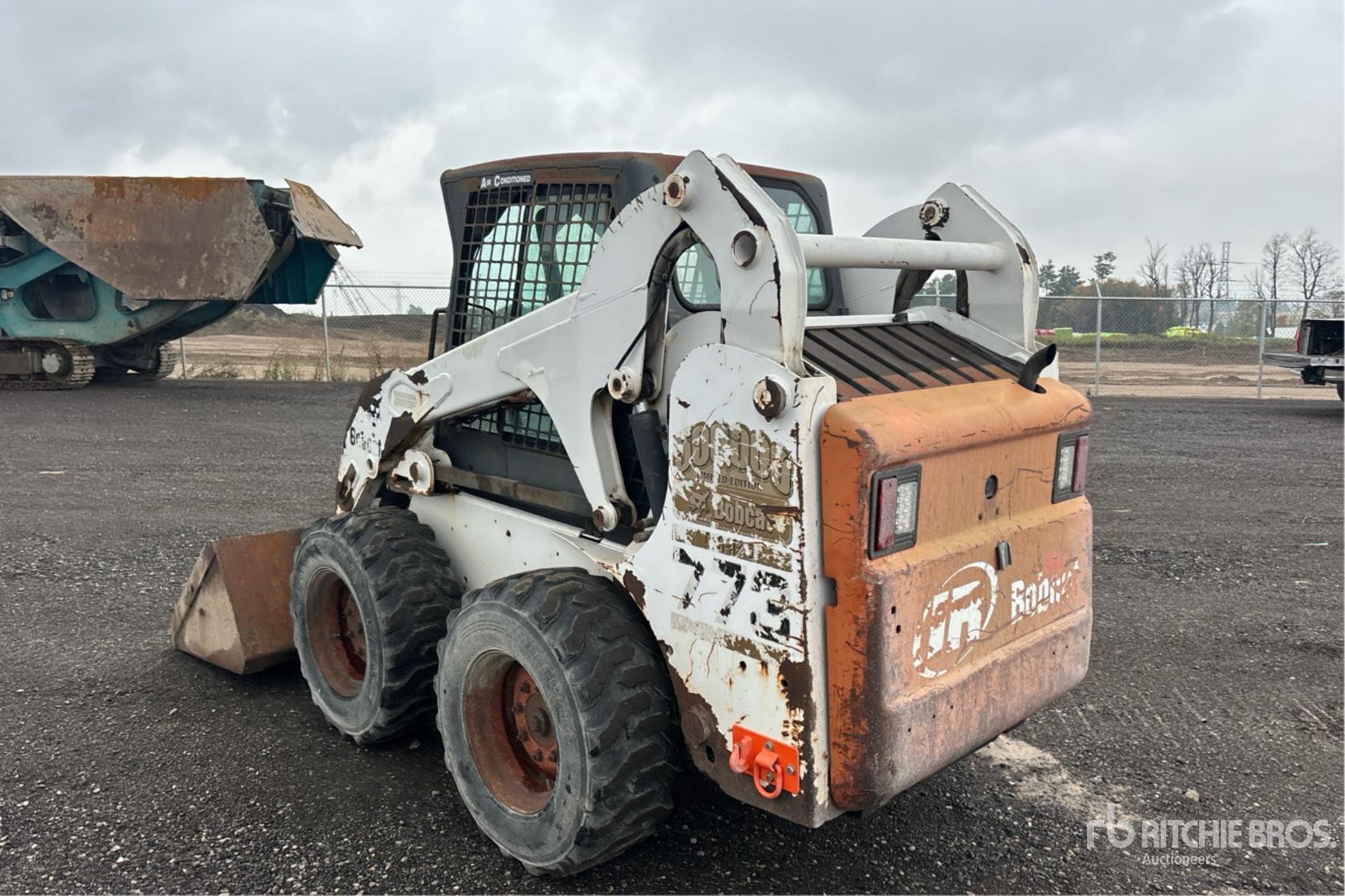 MINI CARGADOR SOBRE RUEDAS 2001 BOBCAT LOADER