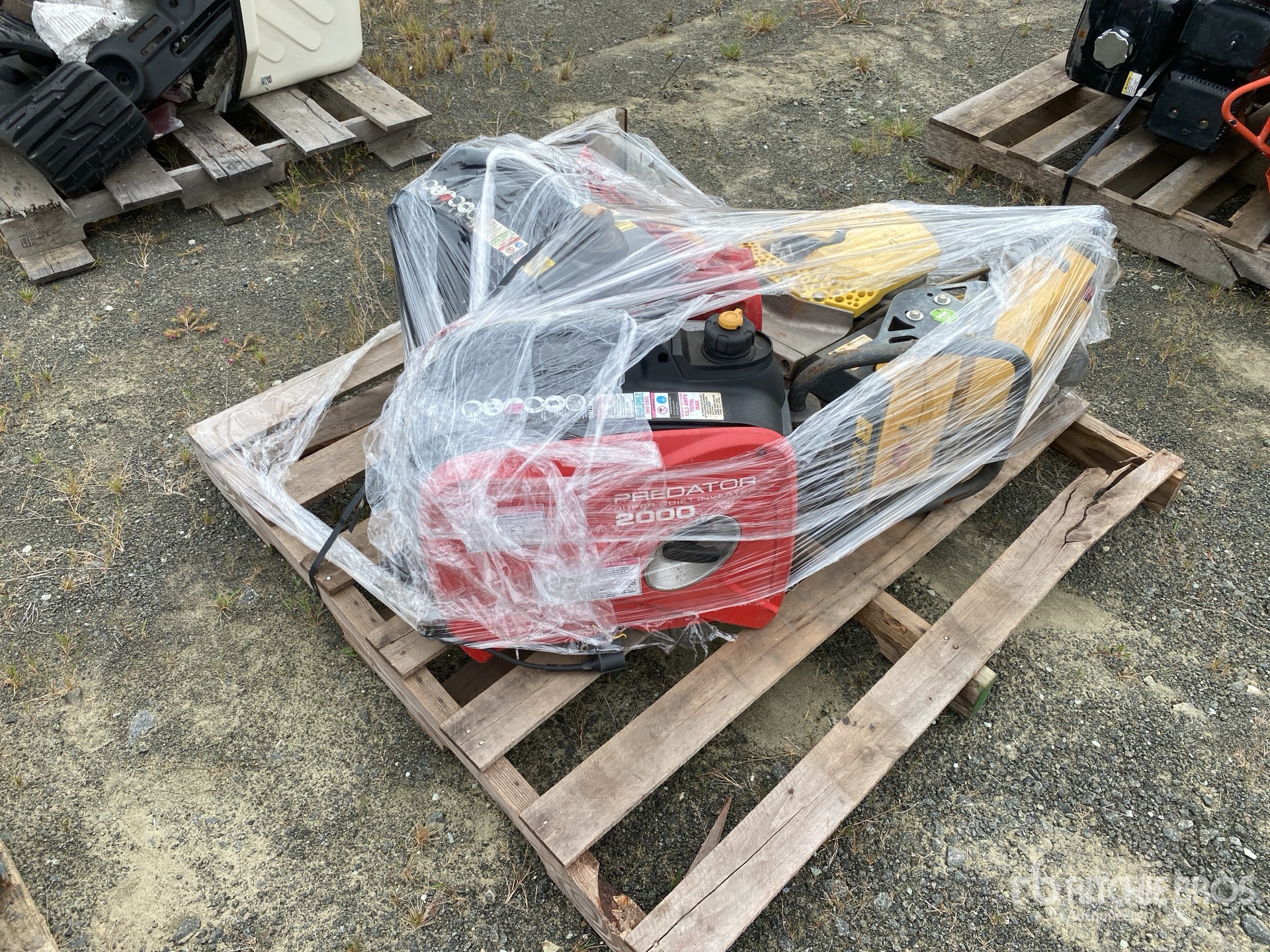 General Appearance with Picture, Right Front Corner