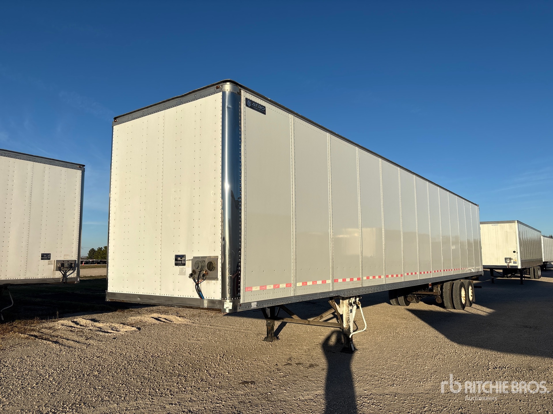 General Appearance with Bild, Ecke vorne links