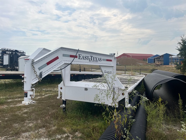 2025 East Texas 40 ft T/A Gooseneck Equipment Trailer 2025 East Texas 40 ft T/A Gooseneck Equipment Trailer