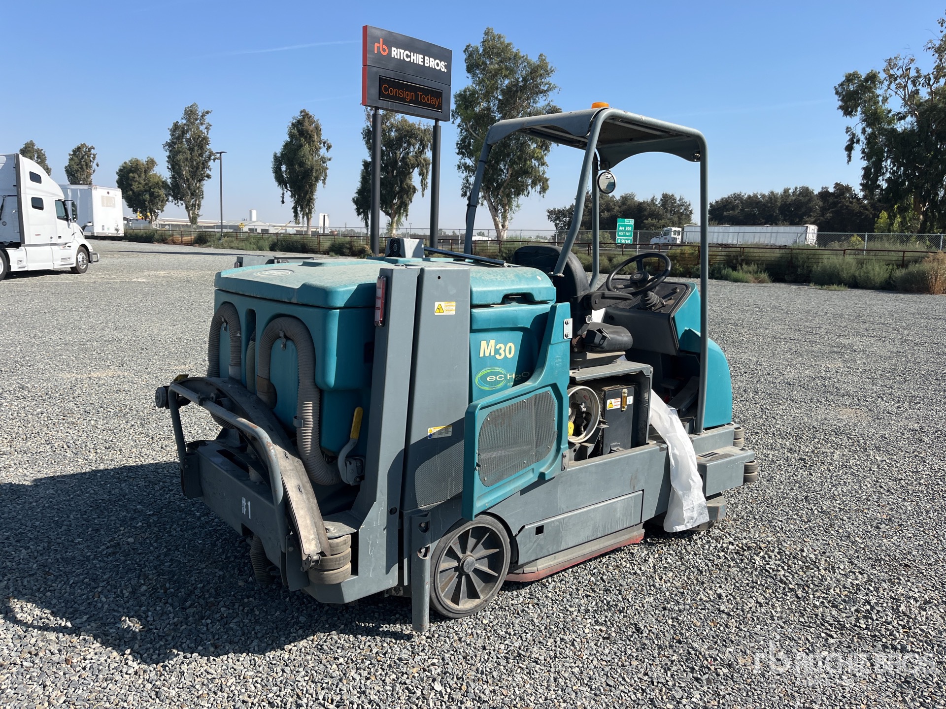 General Appearance with Picture, Right Rear Corner