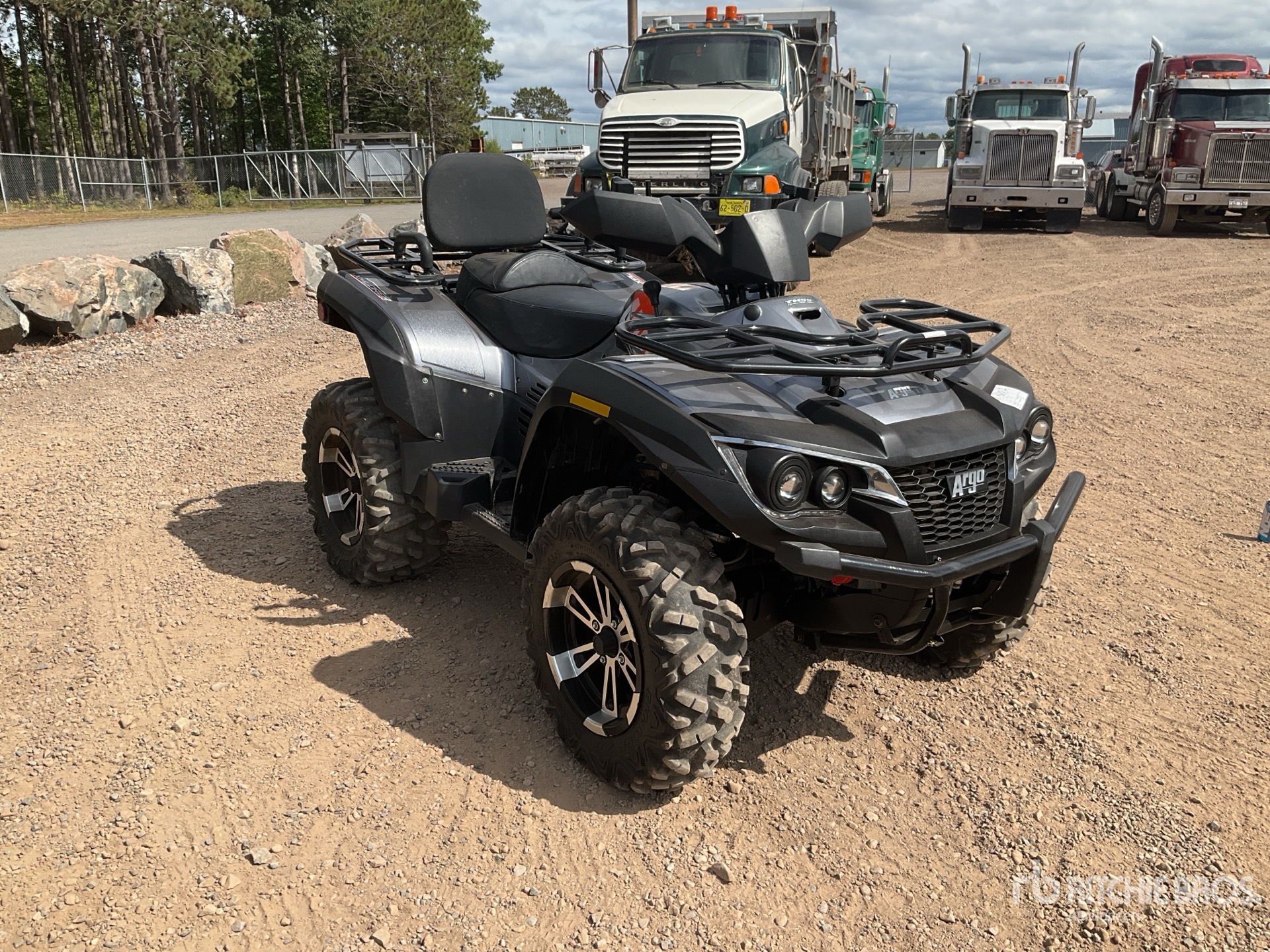 General Appearance with Picture, Right Front Corner