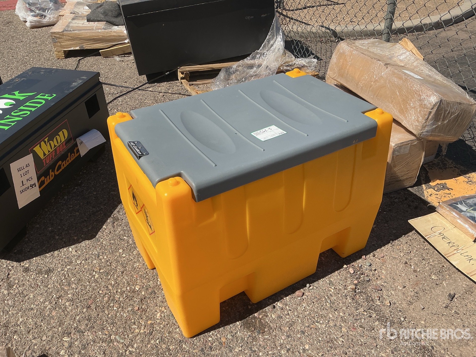 General Appearance with Picture, Right Rear Corner
