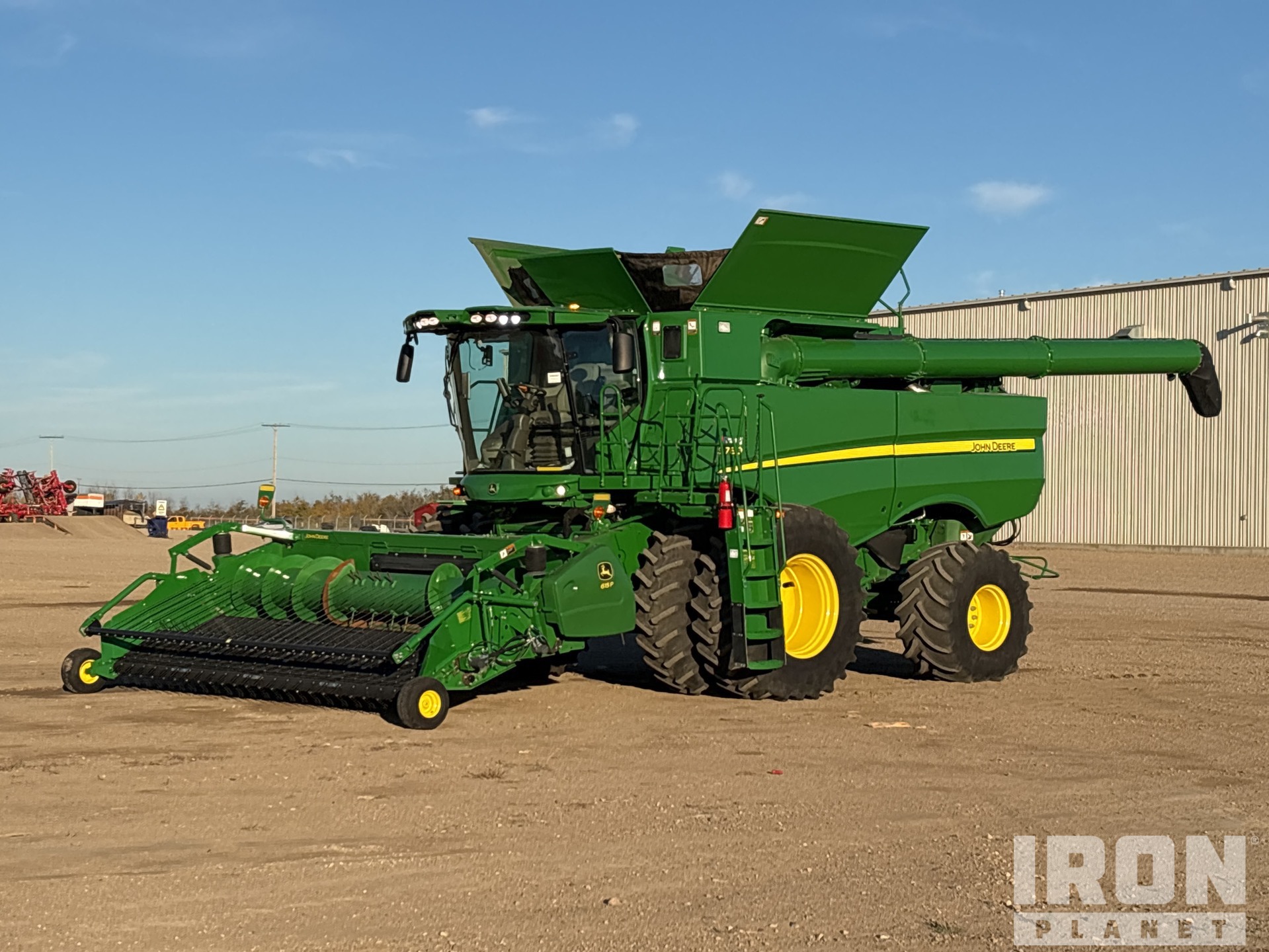 General Appearance with Picture, Left Front Corner