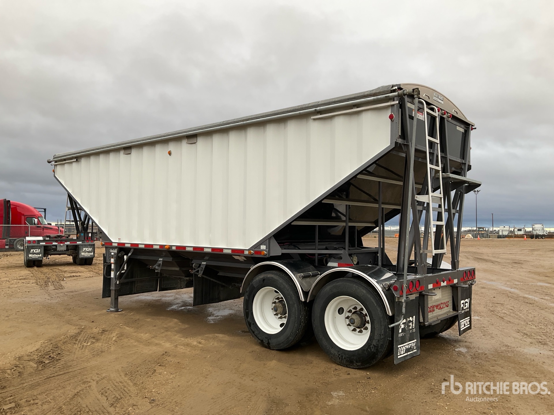 General Appearance with Bild, Ecke hinten links