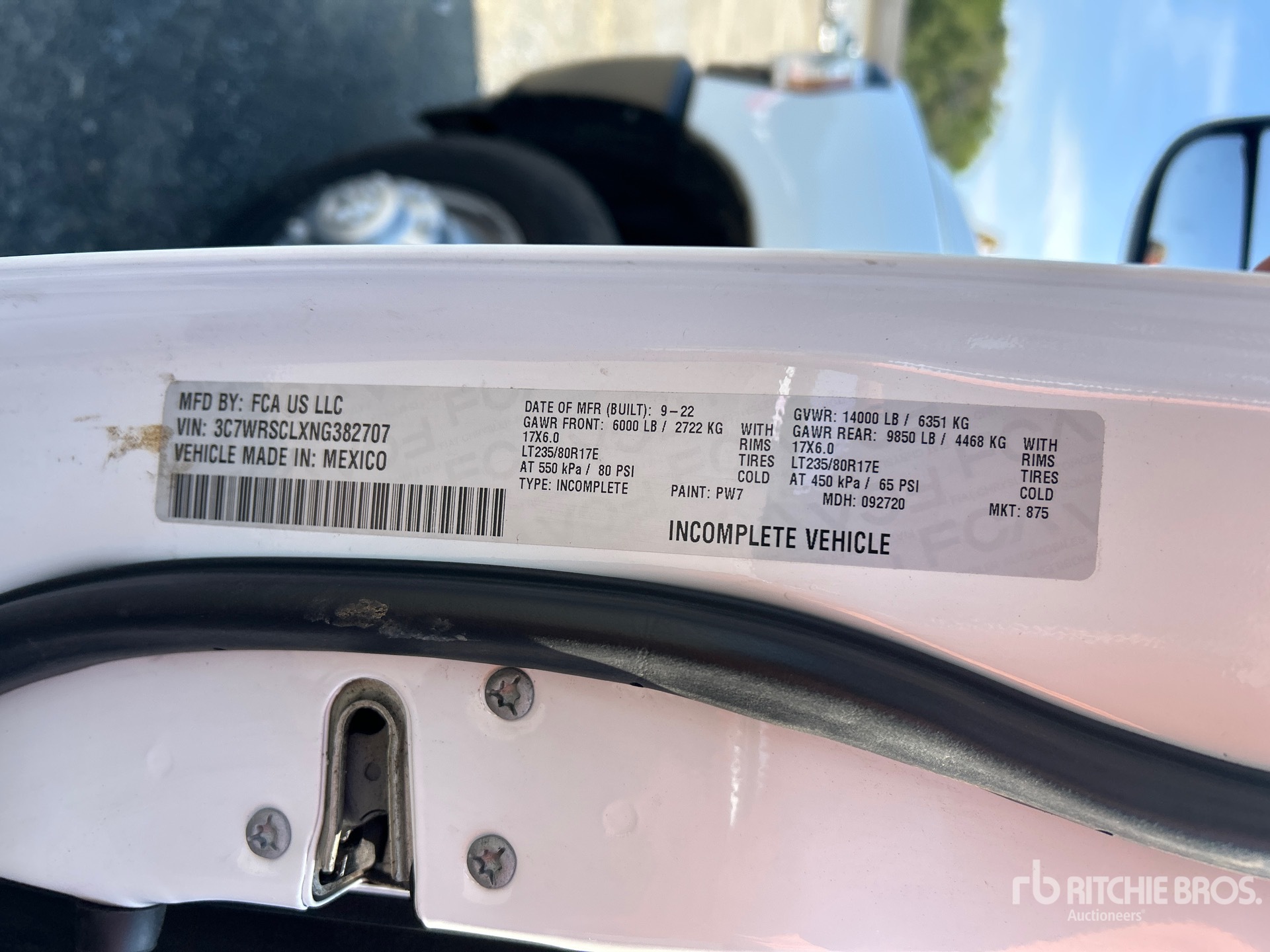 General Appearance with Serial Number / VIN