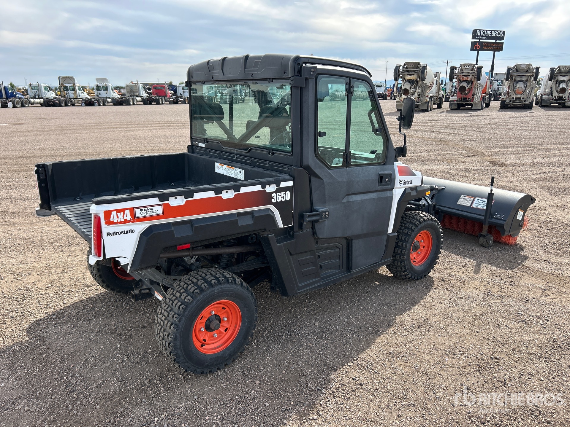 General Appearance with Picture, Right Rear Corner