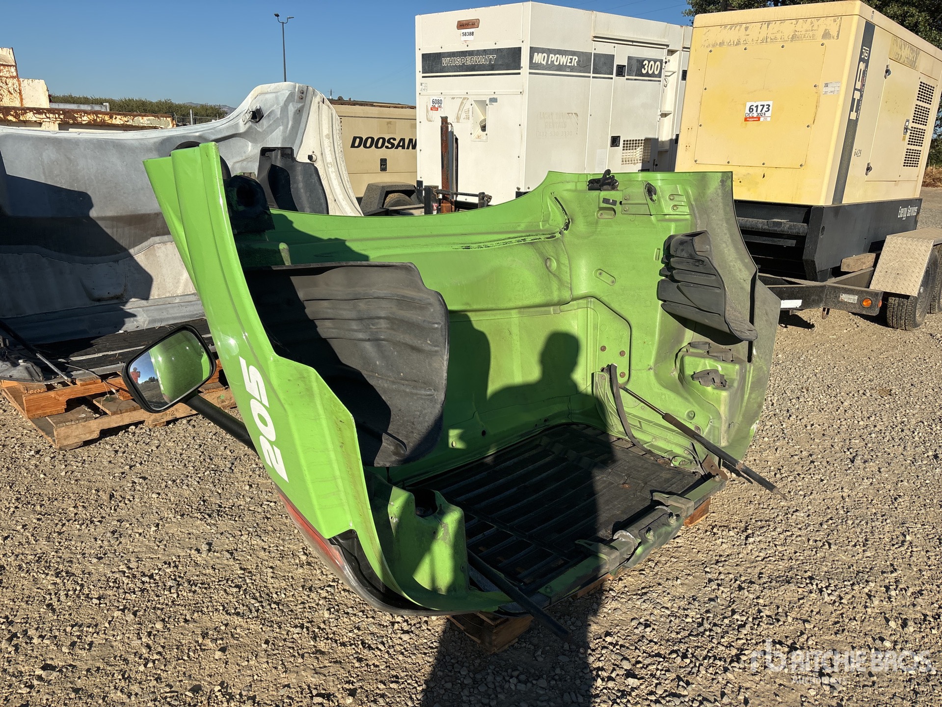 General Appearance with Picture, Left Rear Corner