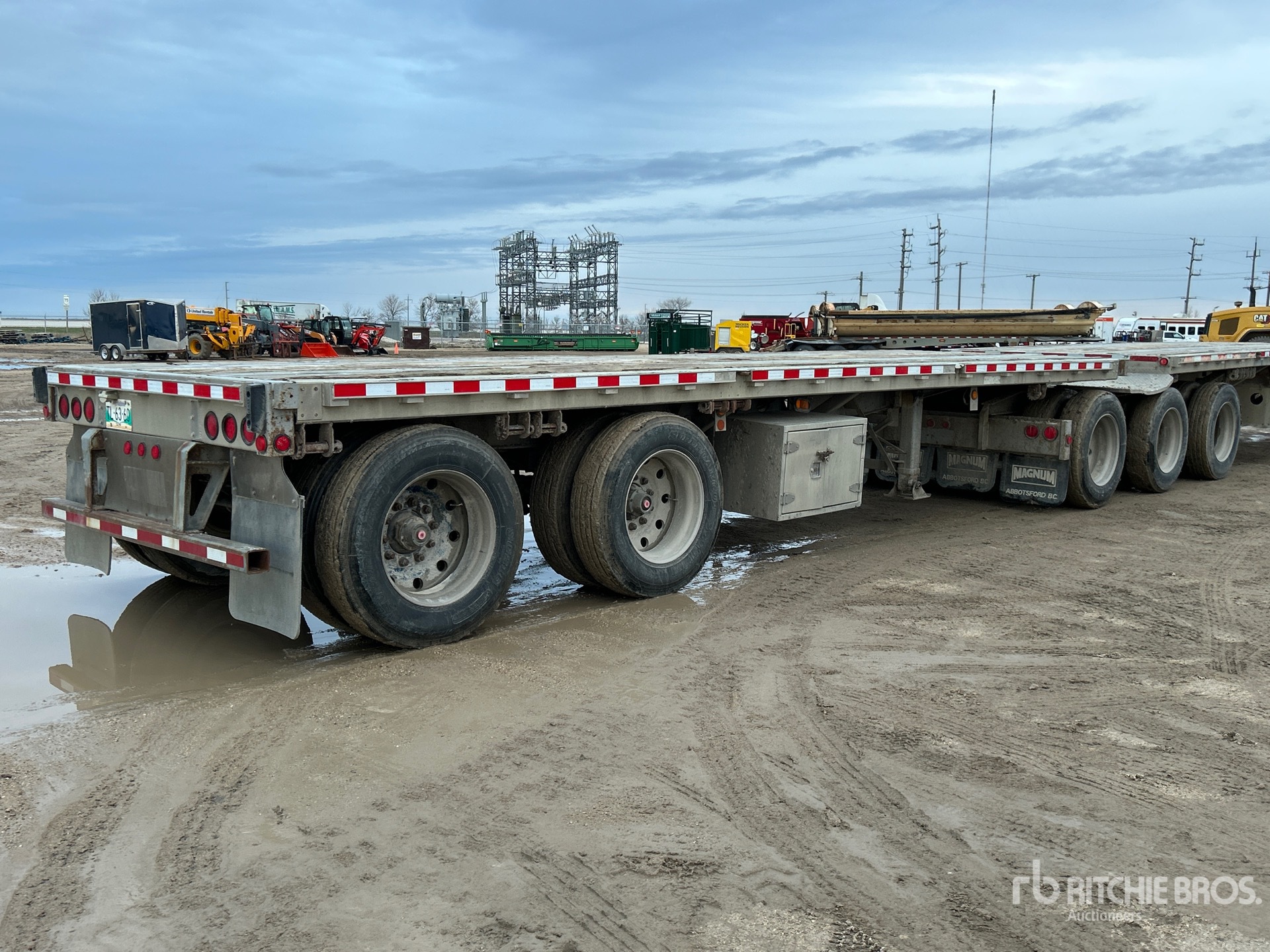 Aspect général with Image, coin arrière droit