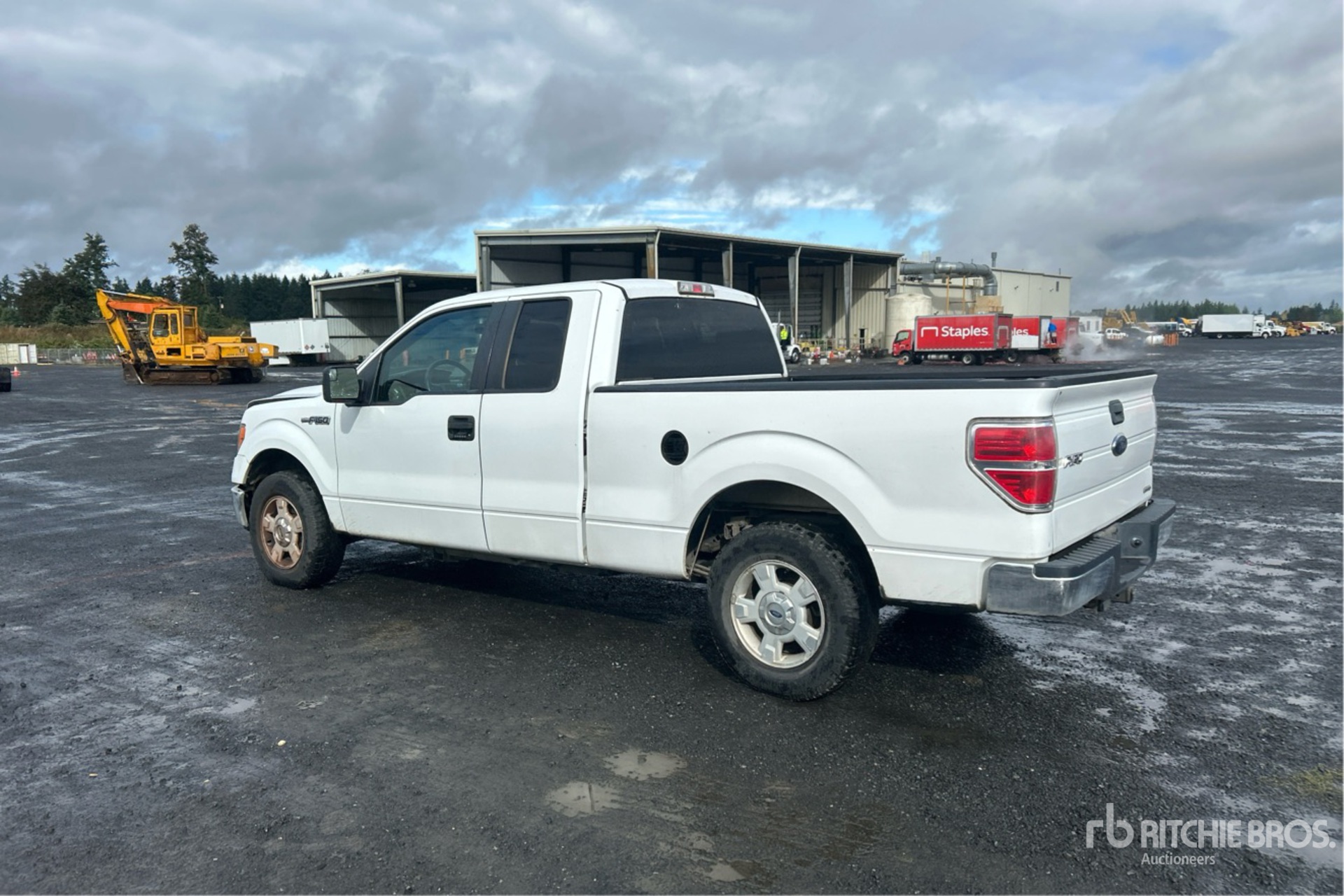 General Appearance with Picture, Left Rear Corner