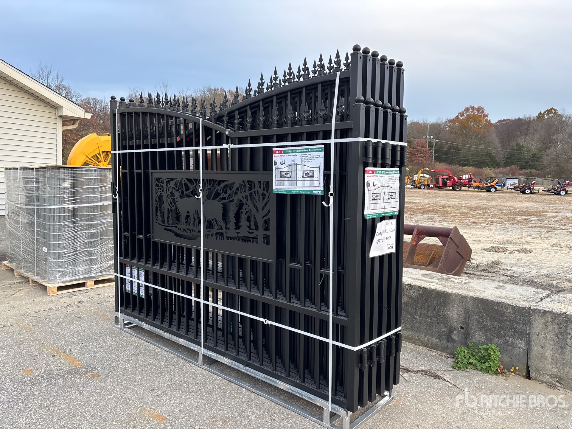 General Appearance with Picture, Left Front Corner