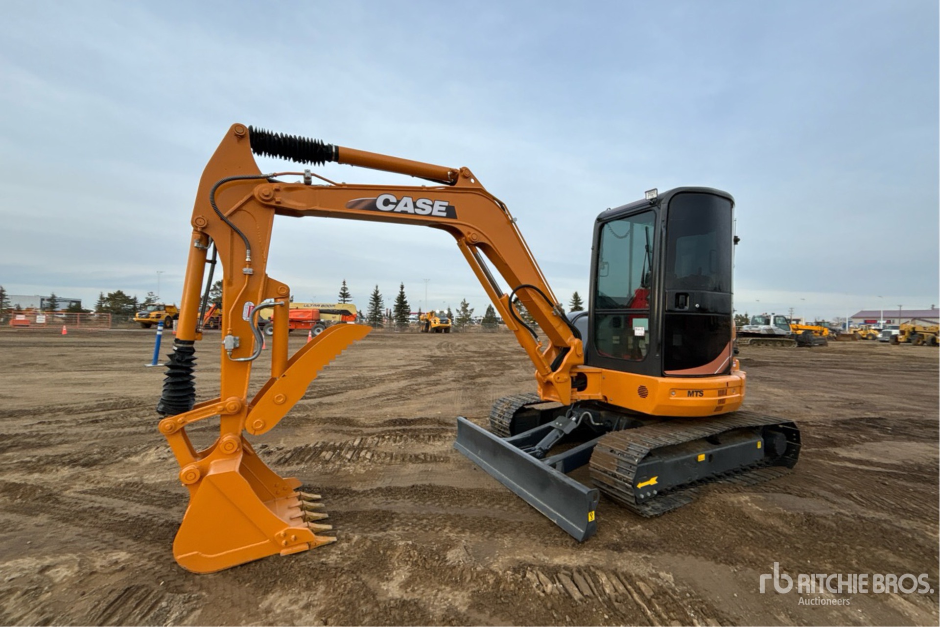 General Appearance with Foto, angolo anteriore sinistro