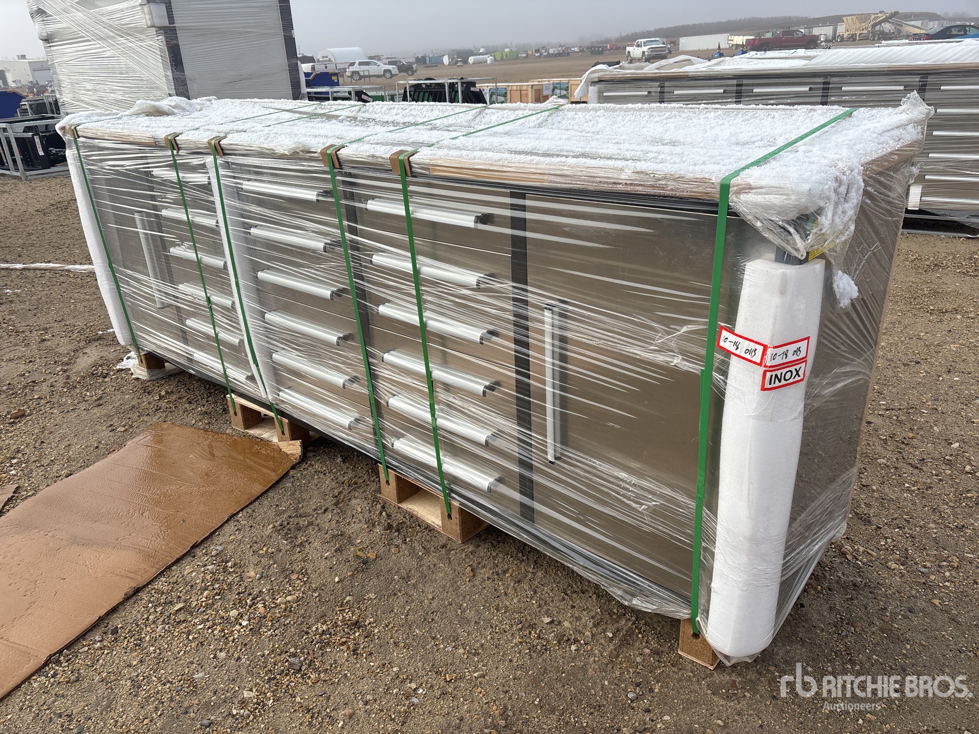 General Appearance with Picture, Left Front Corner