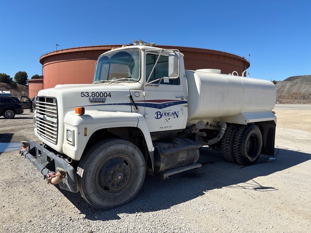 1990 Ford LN8000 4x2 Water Truck