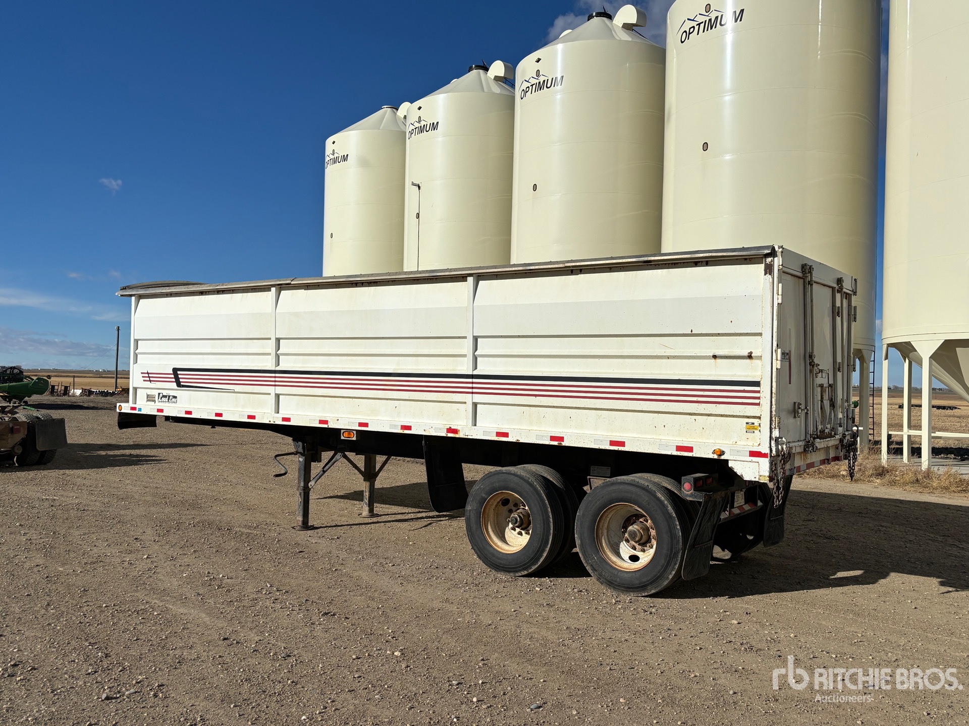 Aspect général with Image, coin arrière gauche