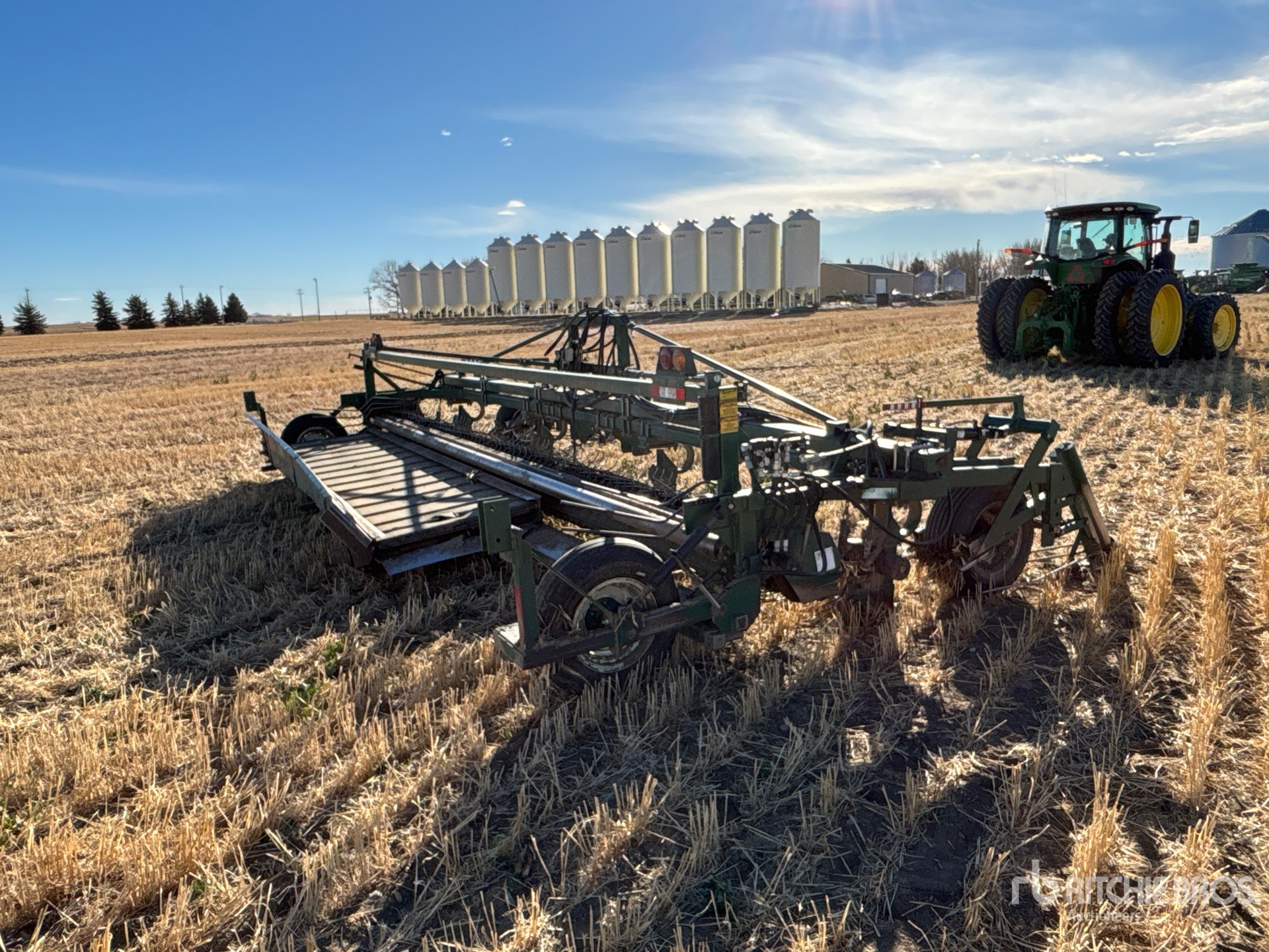 Aspect général with Image, coin arrière droit