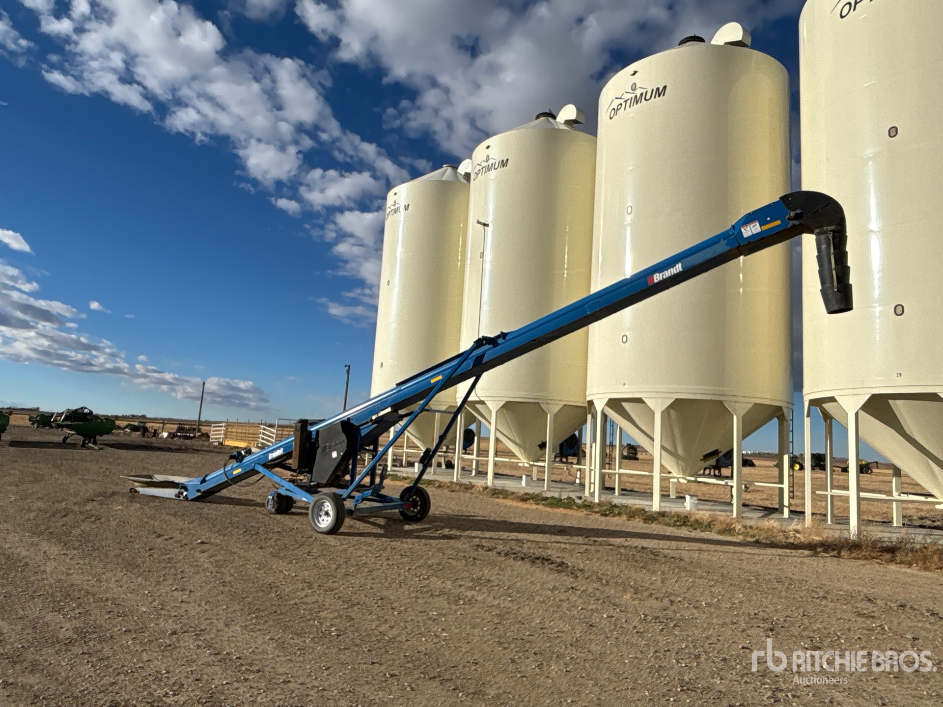 General Appearance with Foto, angolo posteriore sinistro