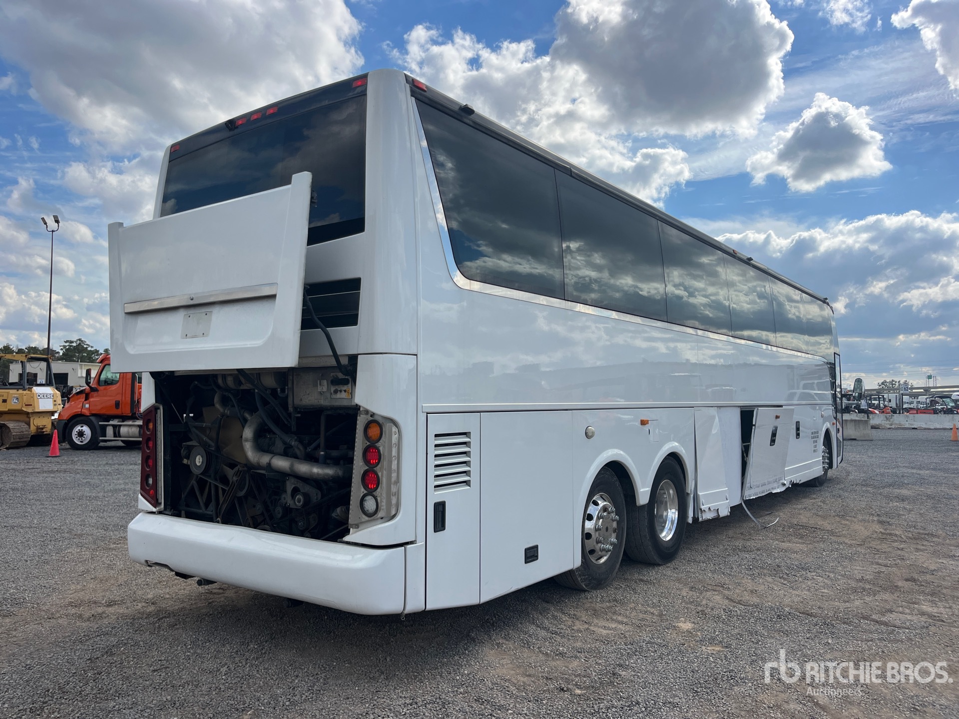2014 Van Hool 6X4