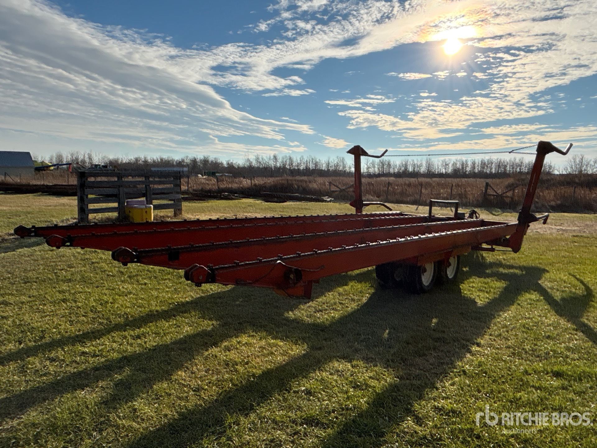 Aspect général with Image, coin arrière droit