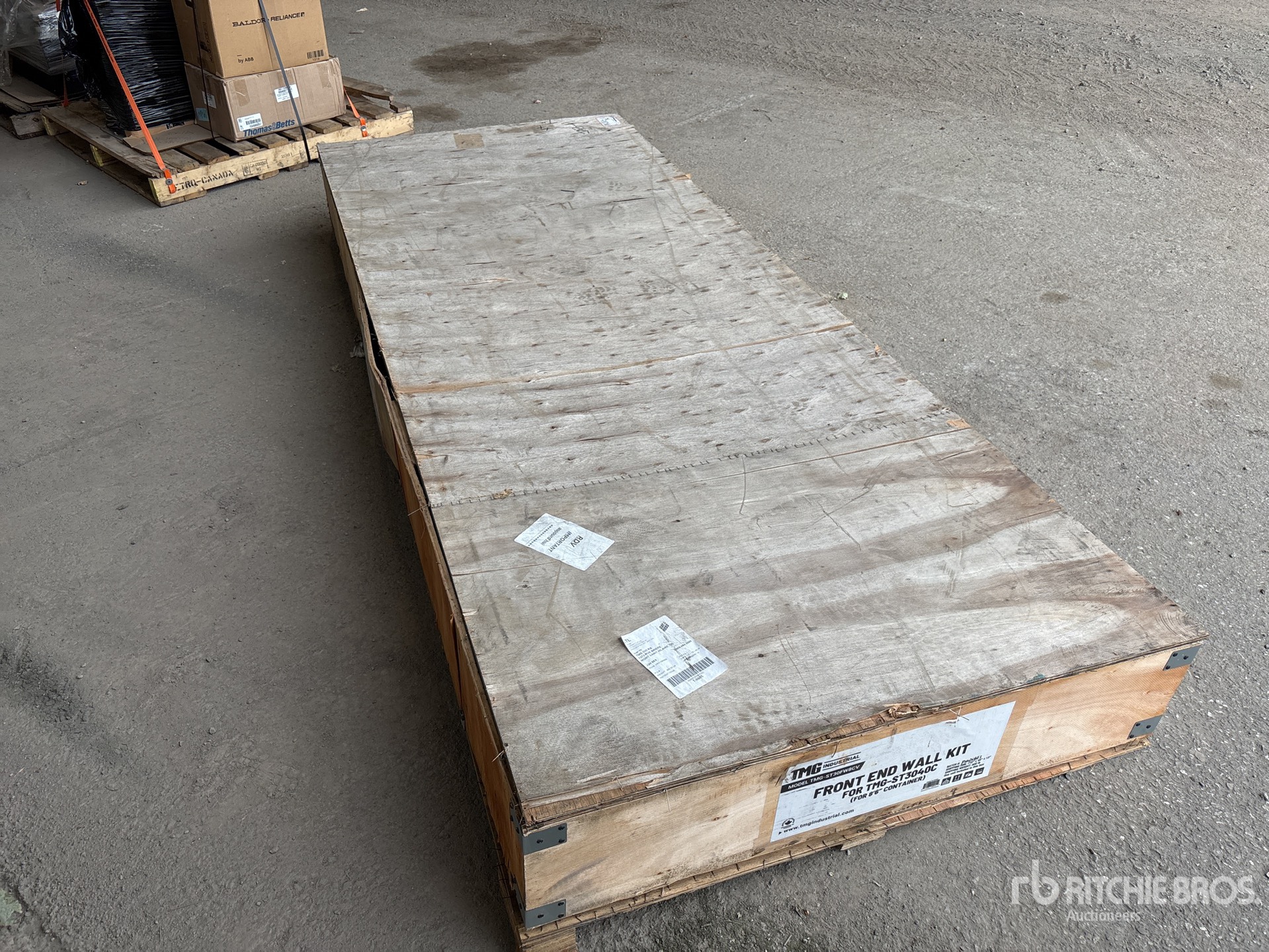 General Appearance with Picture, Right Rear Corner
