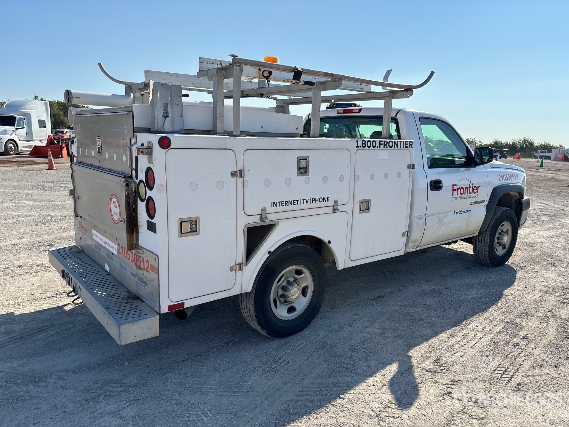 General Appearance with Picture, Right Rear Corner