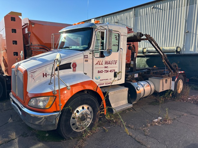 2011 Kenworth T370 4x2 Hooklift Truck
