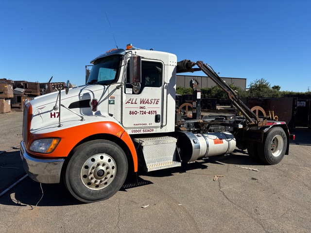 2014 Kenworth T370 4x2 Hooklift Truck