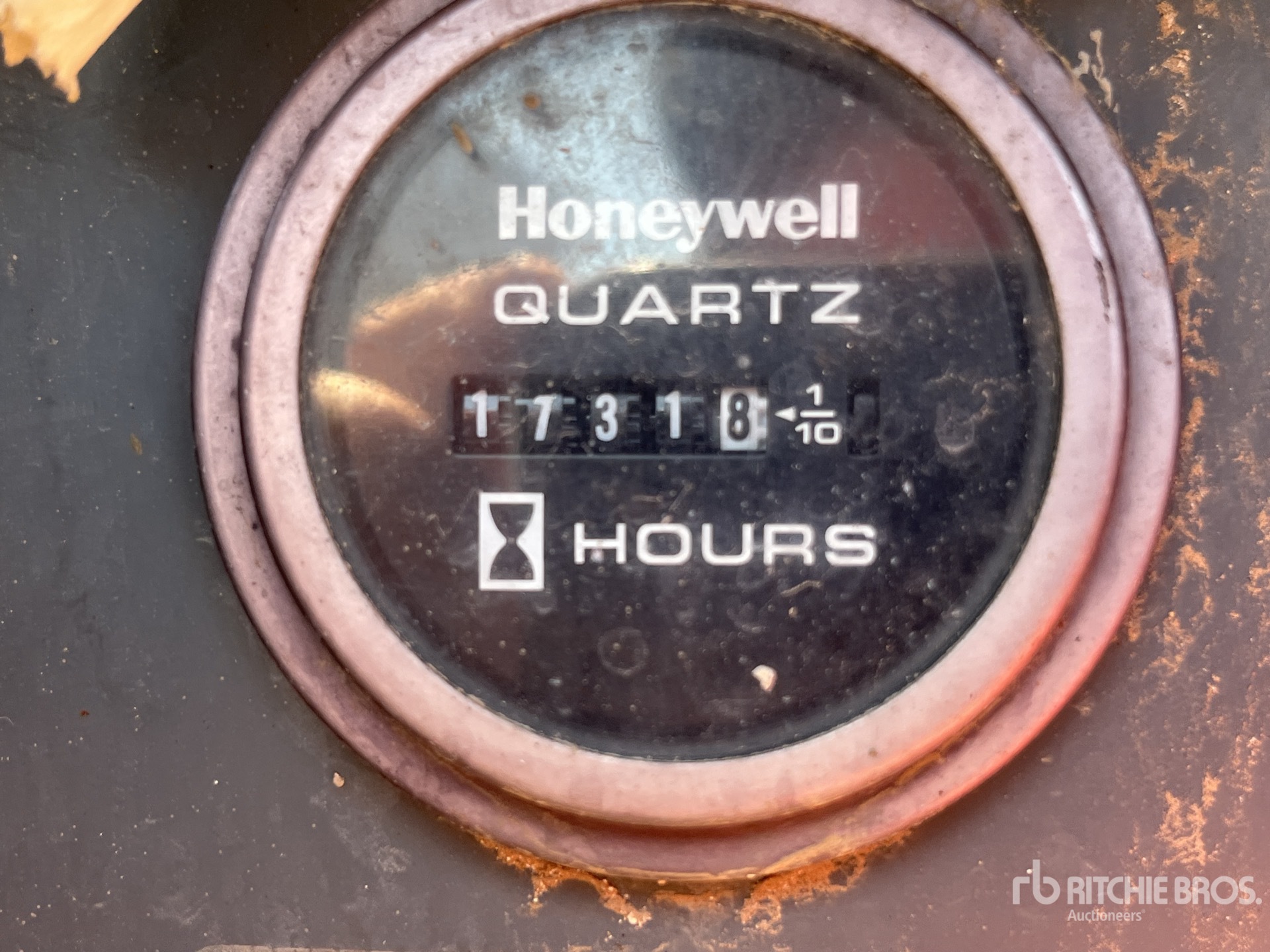 General Appearance with Hour Meter / Odometer