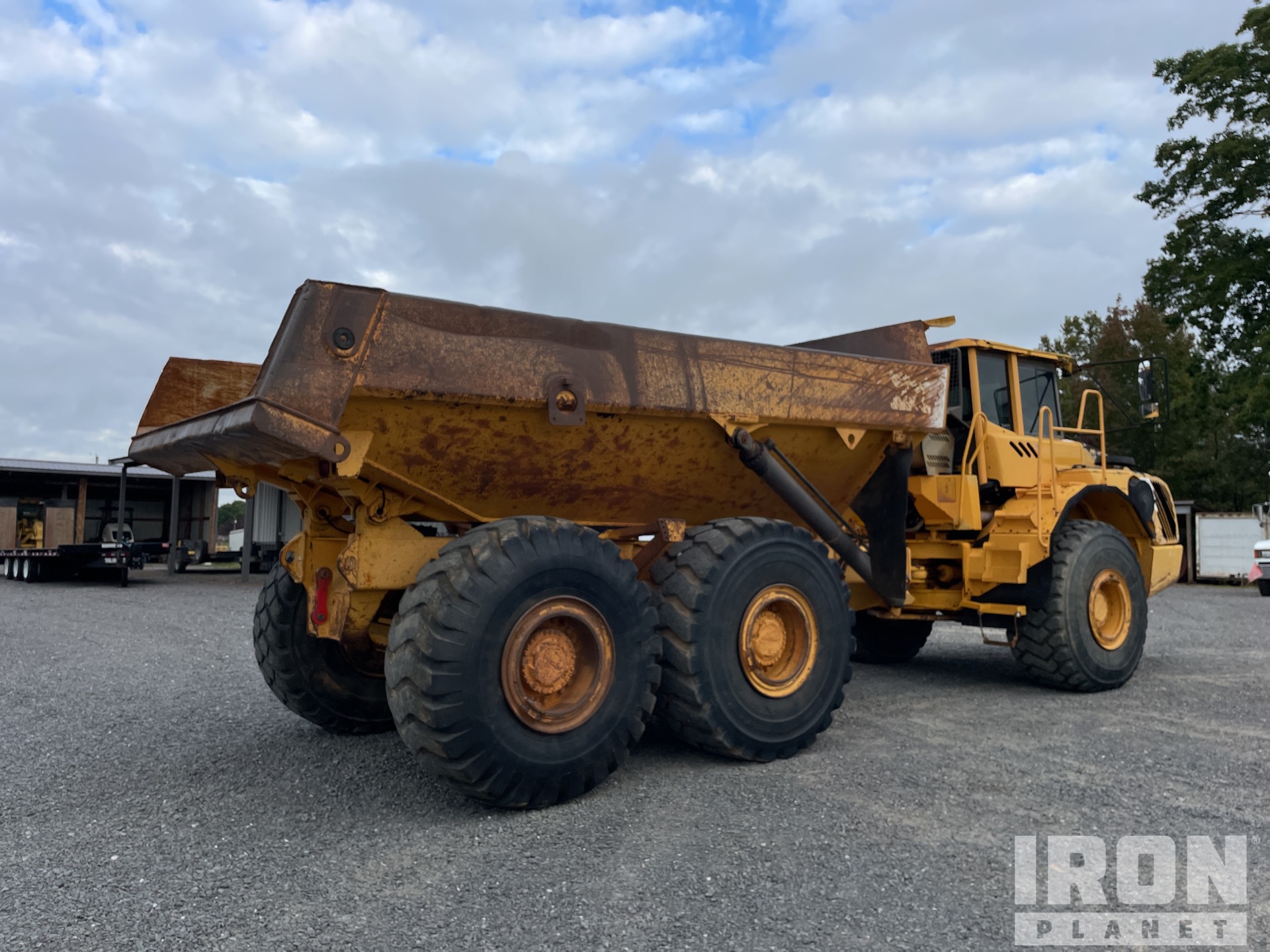 General Appearance with Foto, angolo anteriore sinistro