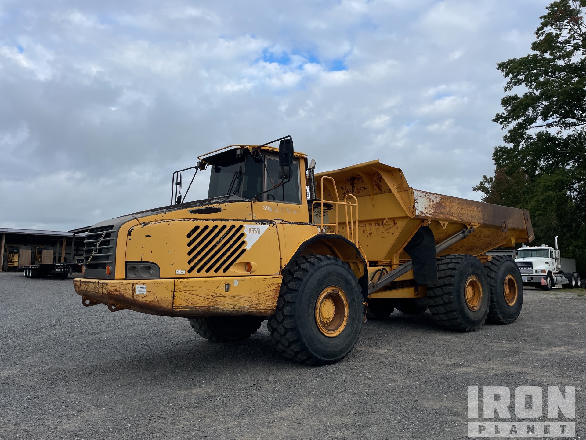 General Appearance with Foto, angolo anteriore sinistro