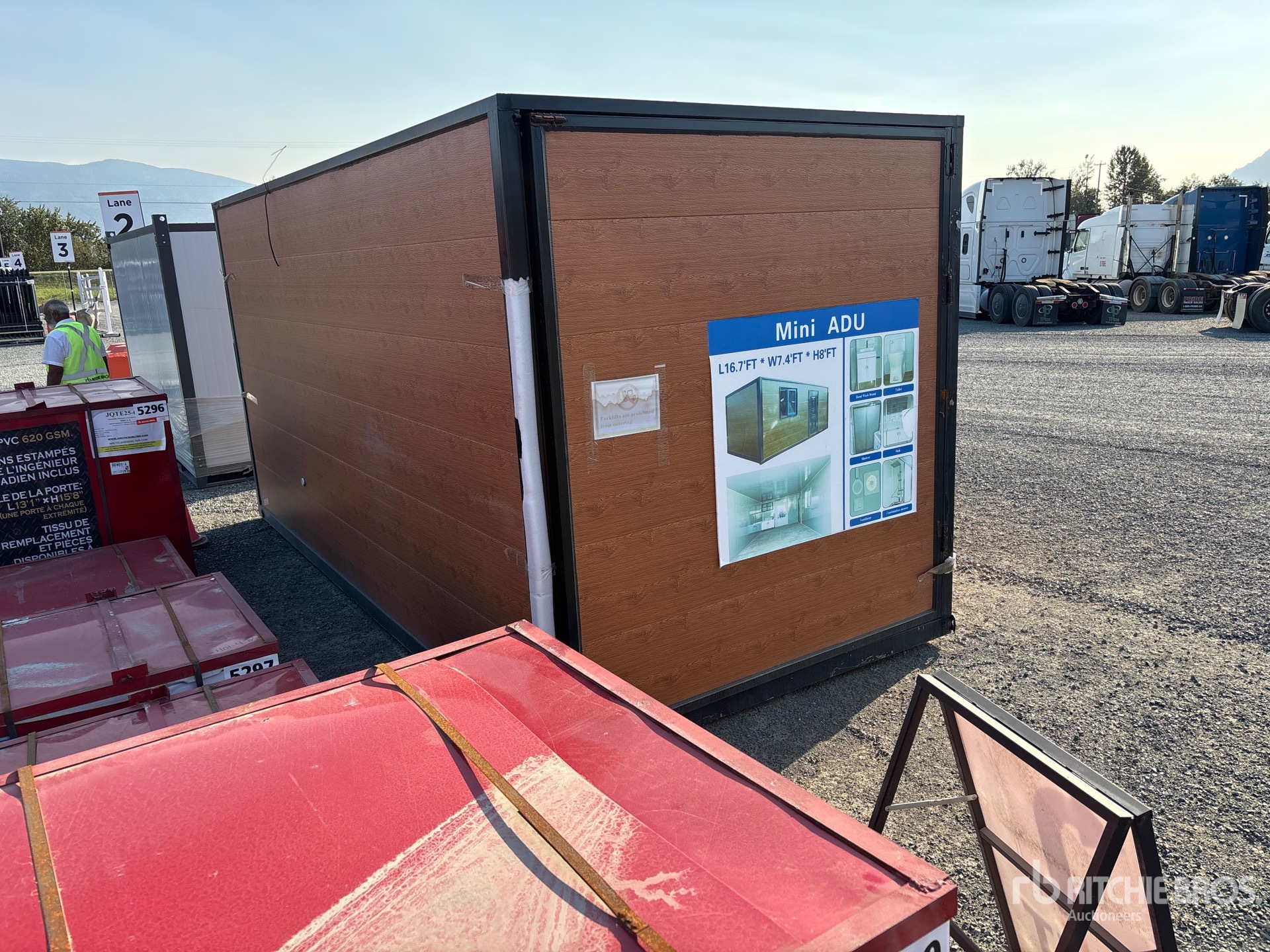 General Appearance with Picture, Right Rear Corner