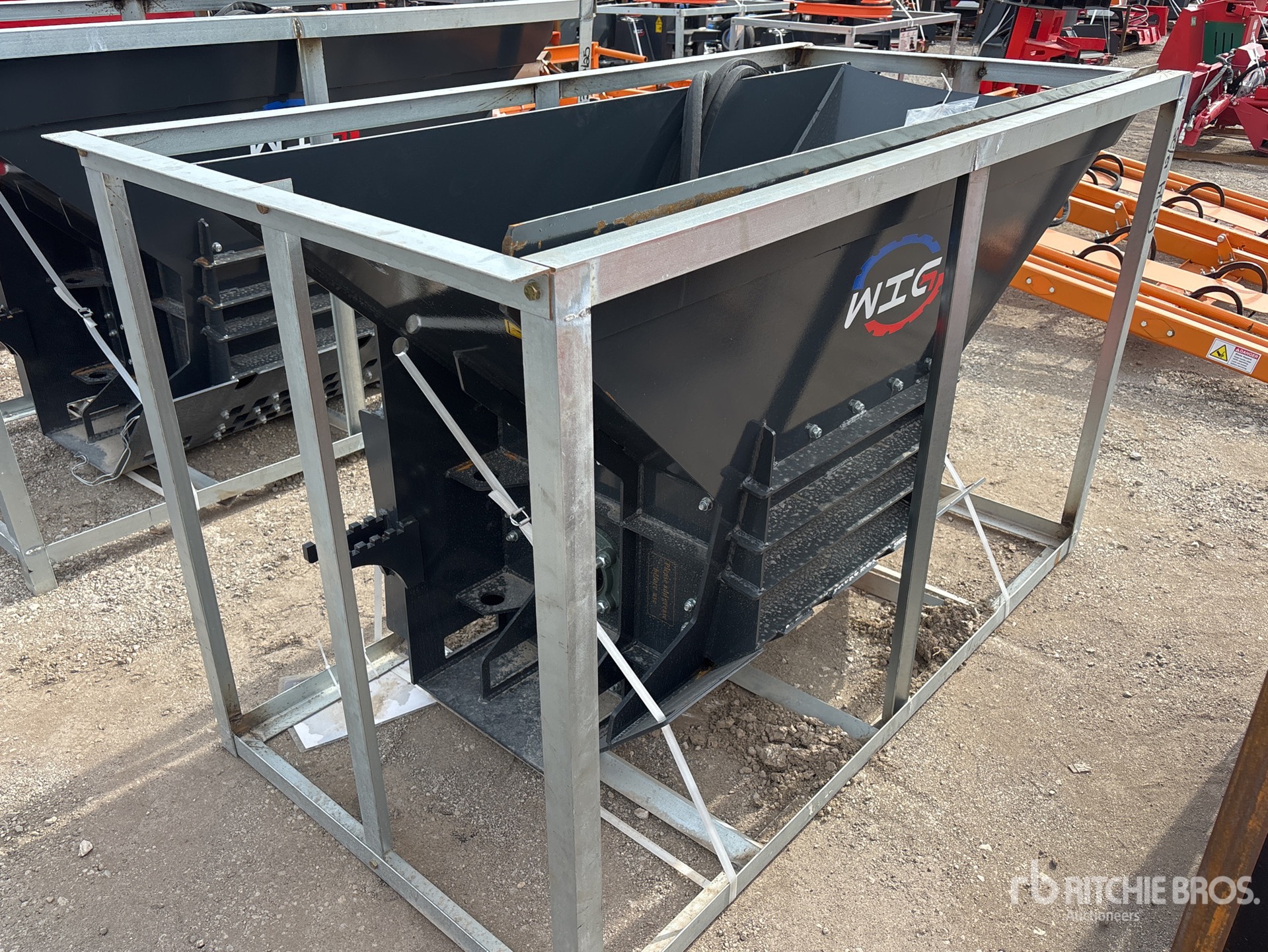 General Appearance with Bild, Ecke vorne rechts