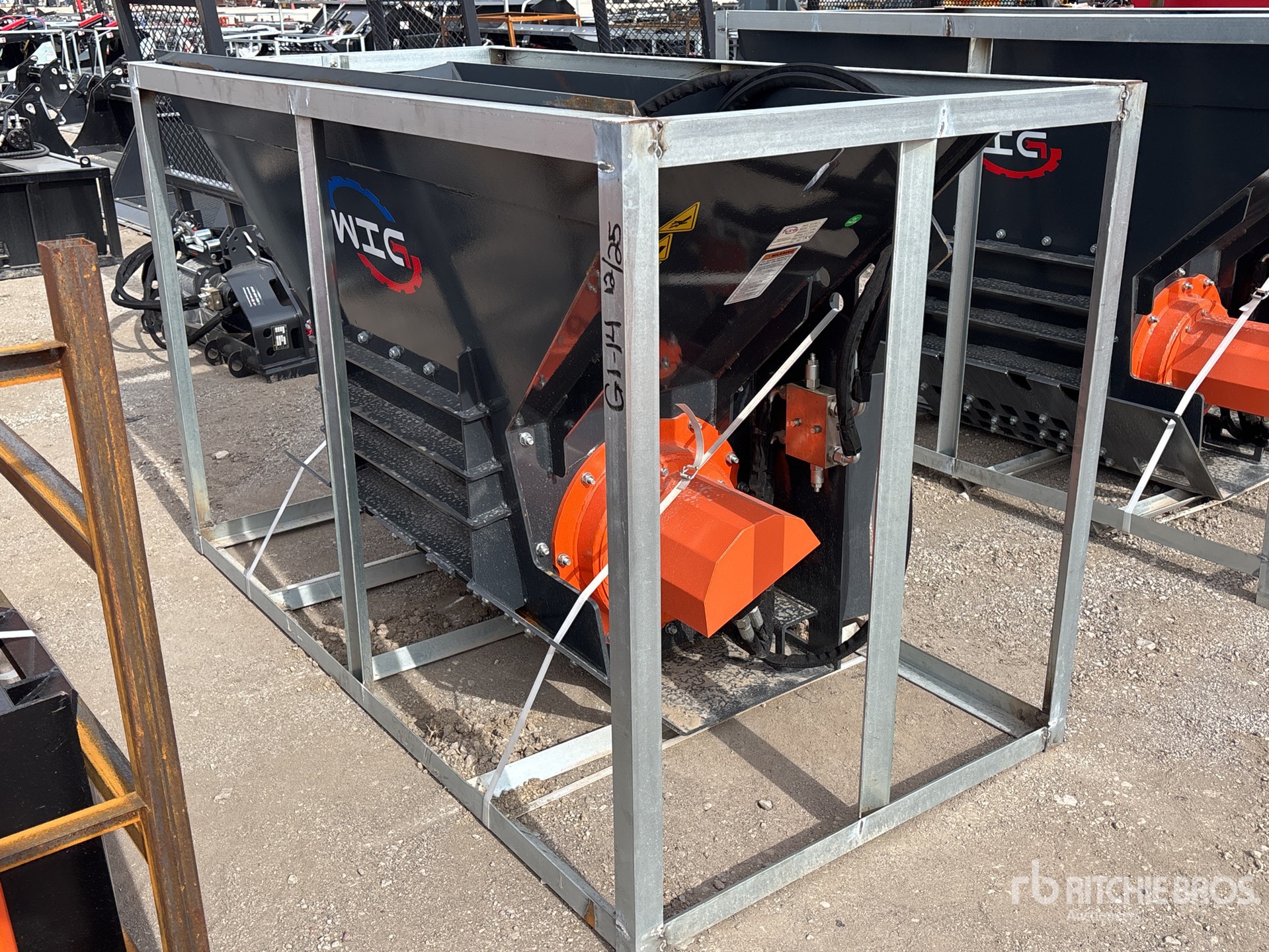 General Appearance with Bild, Ecke vorne links