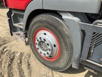 4 Underbody - Truck with 